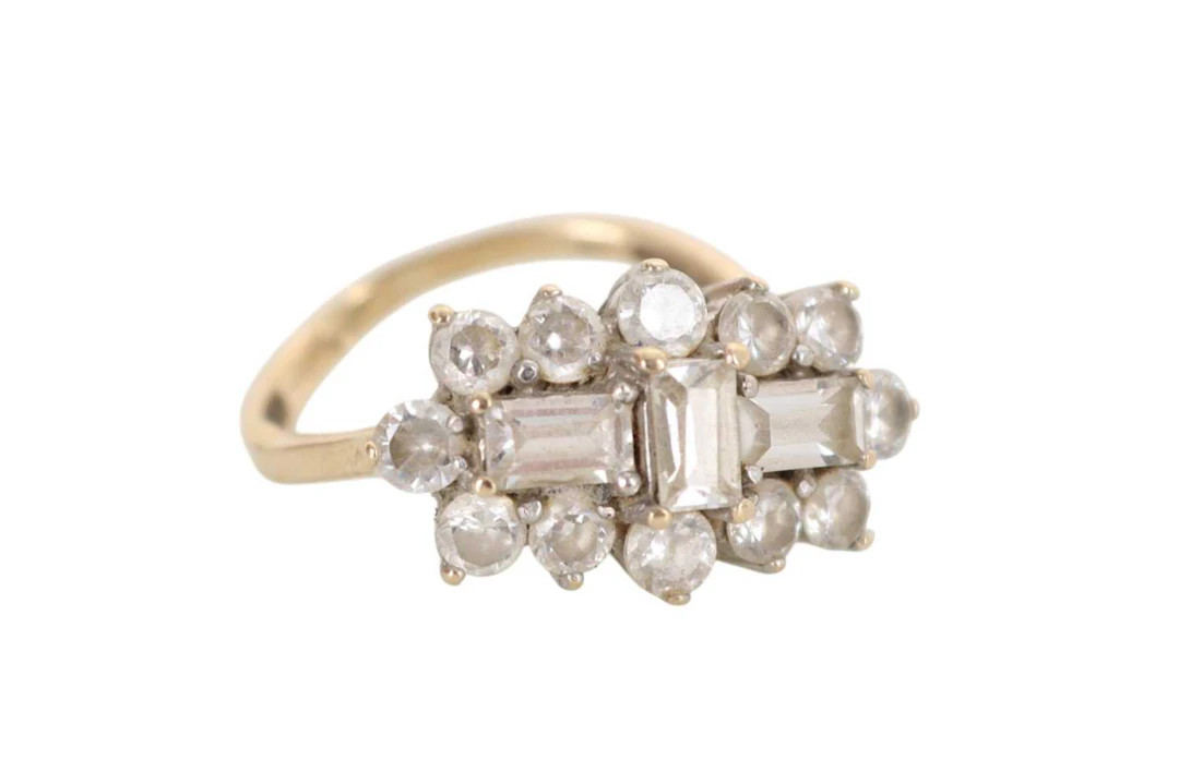 CUBIC ZIRCONIA CLUSTER RING LATE 20TH CENTURY