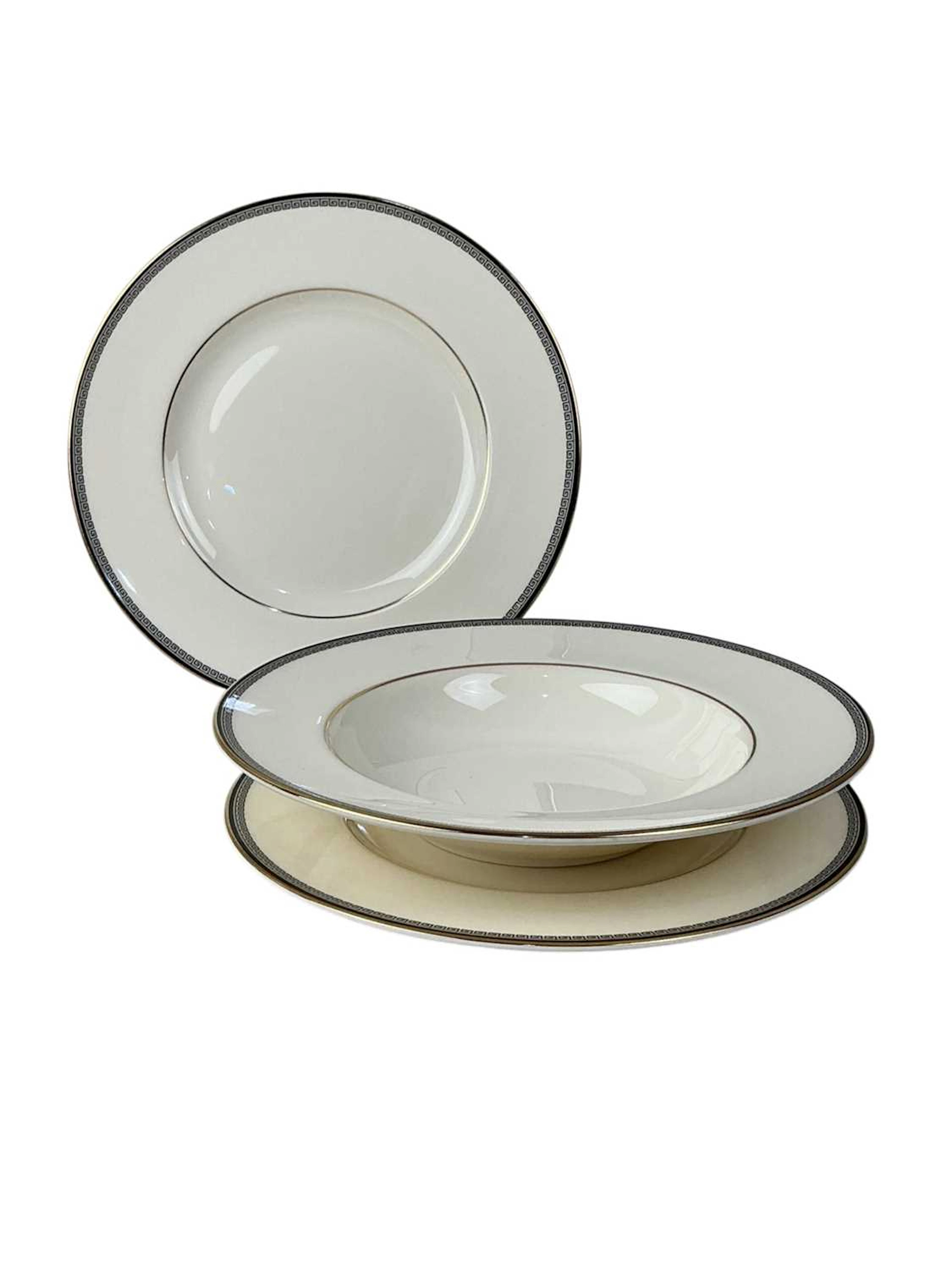 ROYAL DOULTON PART DINNER SERVICE LATE 20TH CENTURY