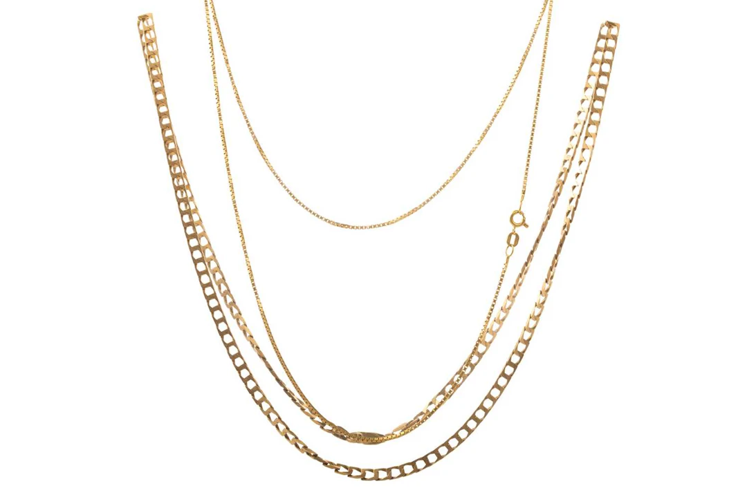 THREE GOLD NECKLACES LATE 20TH CENTURY