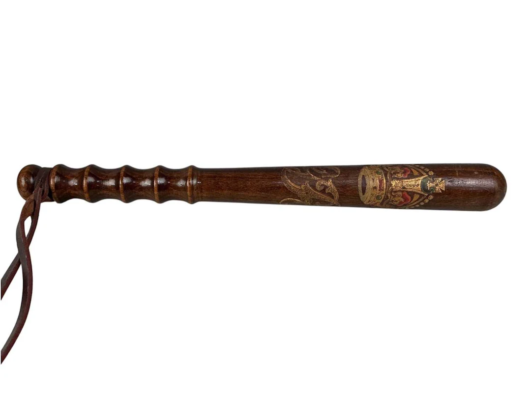GEORGE V POLICE TRUNCHEON, EARLY/MID 20TH CENTURY AND OTHER ITEMS