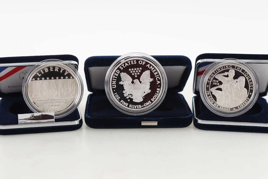 COLLECTION OF AMERICAN SILVER COINS AND SETS LATE 20TH CENTURY