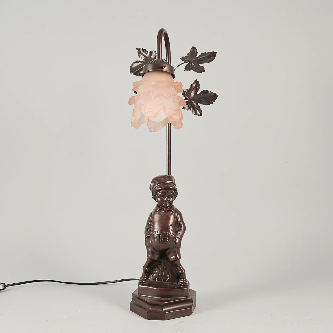 BORDSLAMPA figural pojke (nutida).