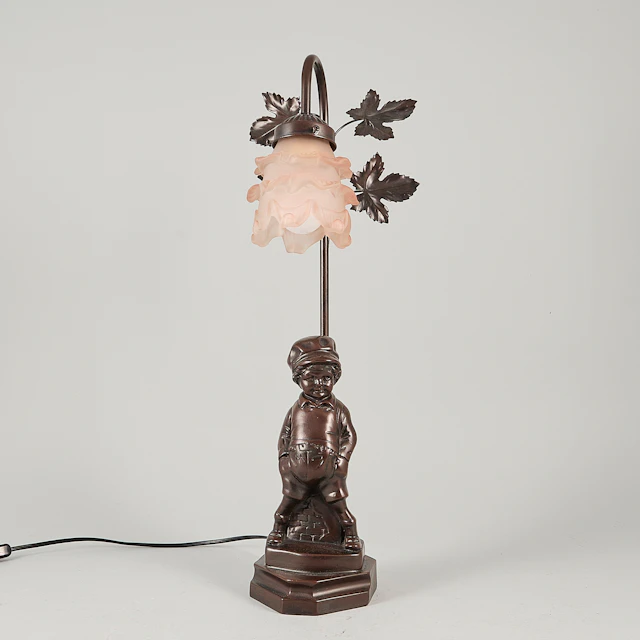 BORDSLAMPA figural pojke (nutida).