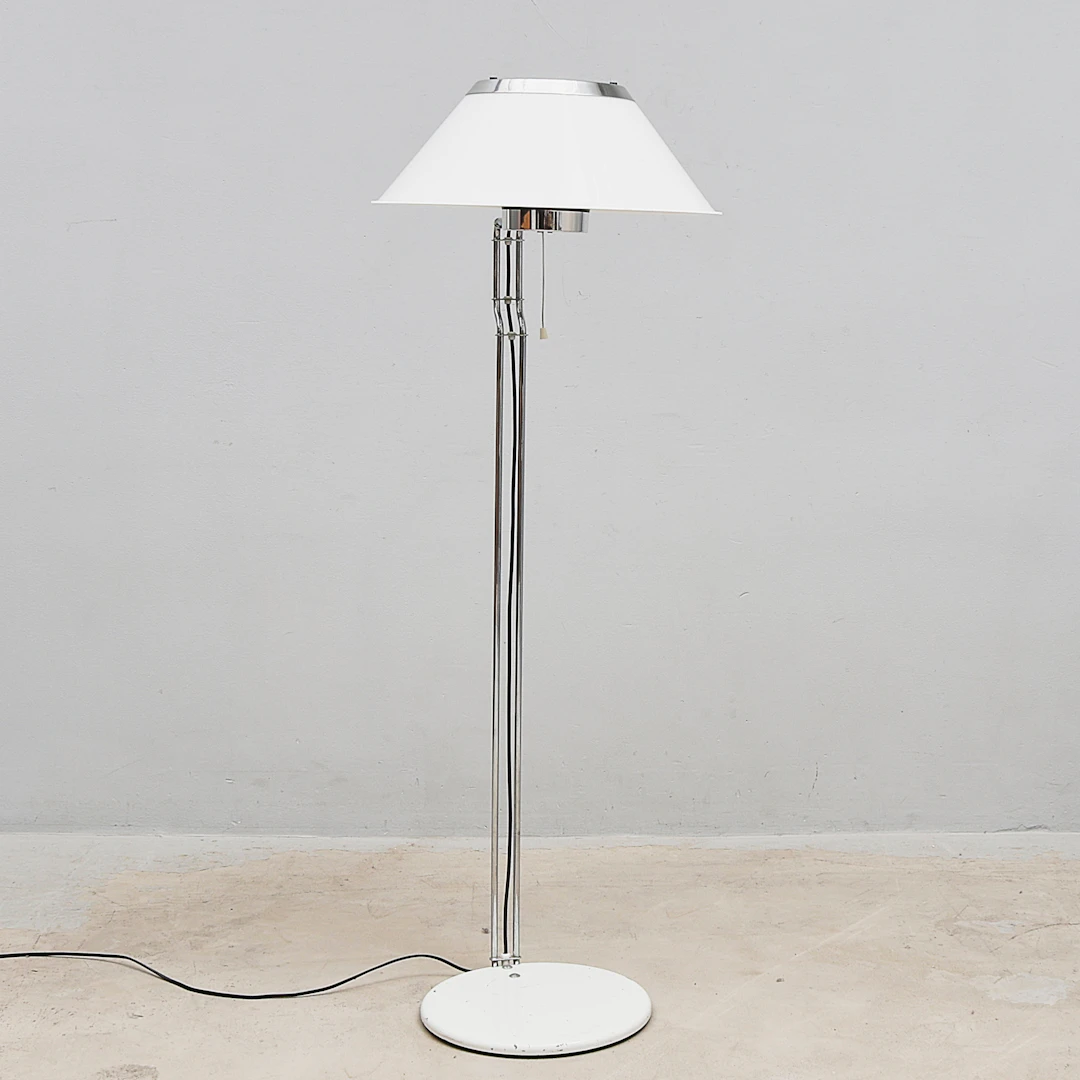 PER SUNDSTEDT. Golvlampa, "Mars, Atelje Lyktan.