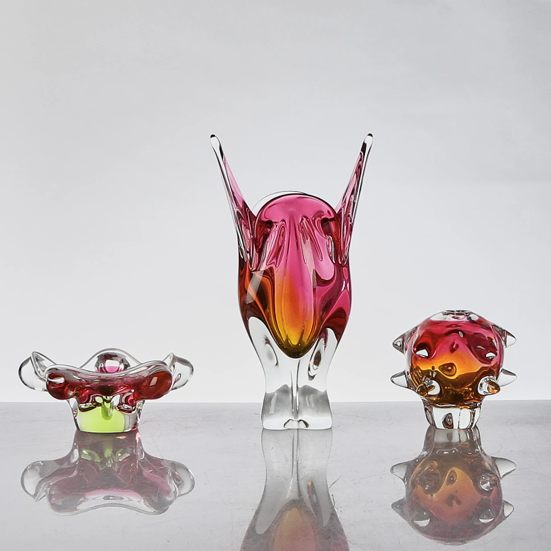 KONSTGLAS, 3 del, Tjeckien.