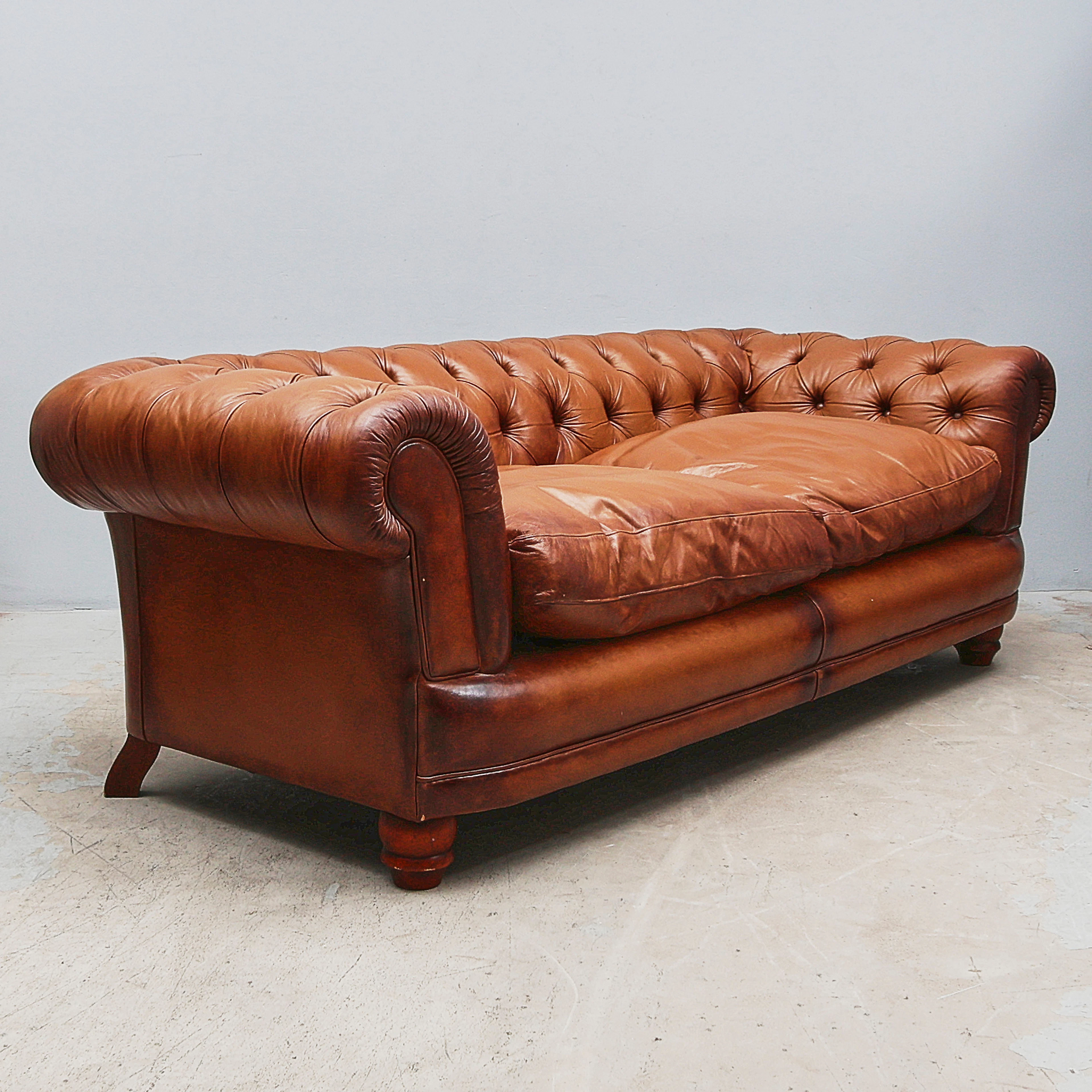 SOFFA, Chesterfield, läder.