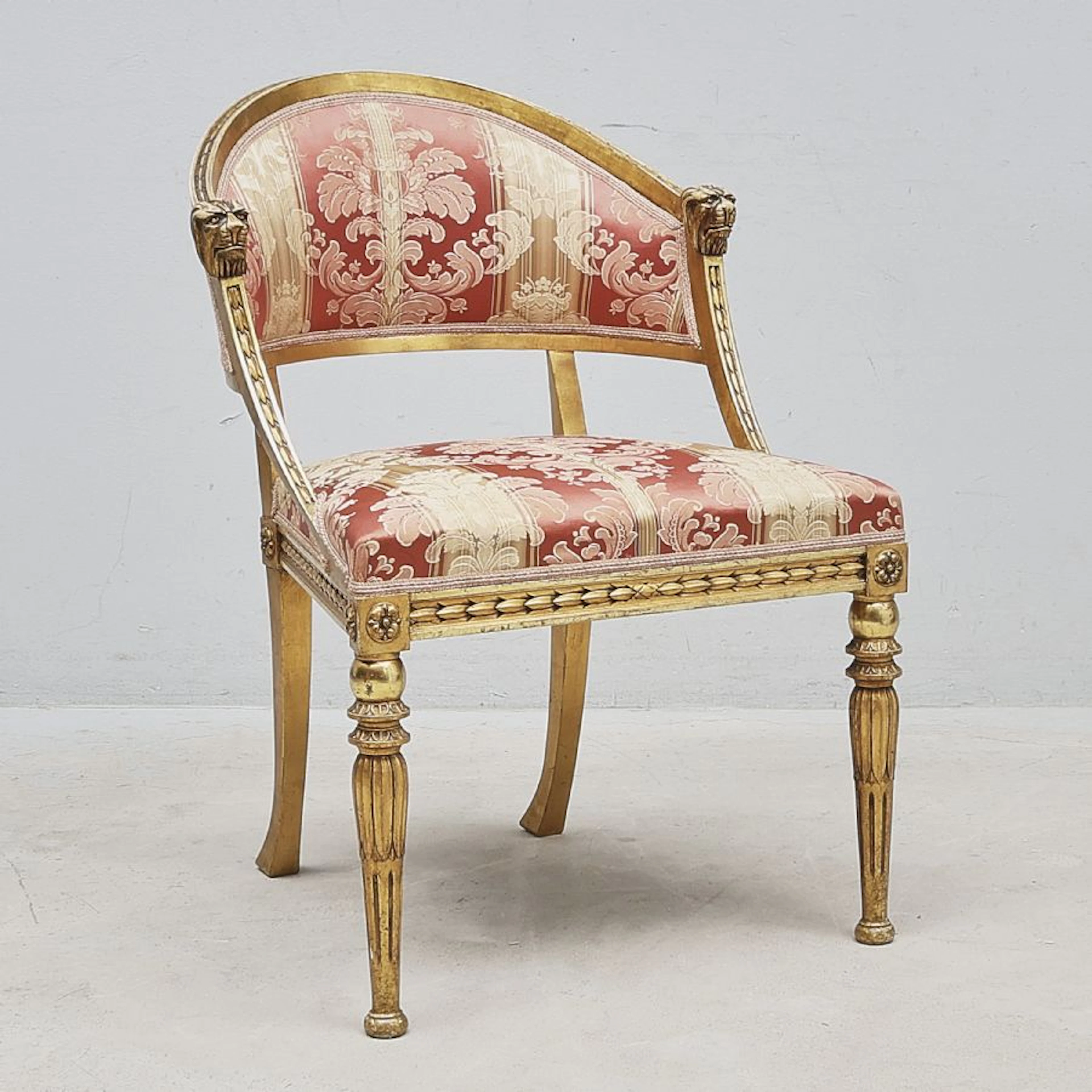 Baljfåtölj, sengustaviansk stil
