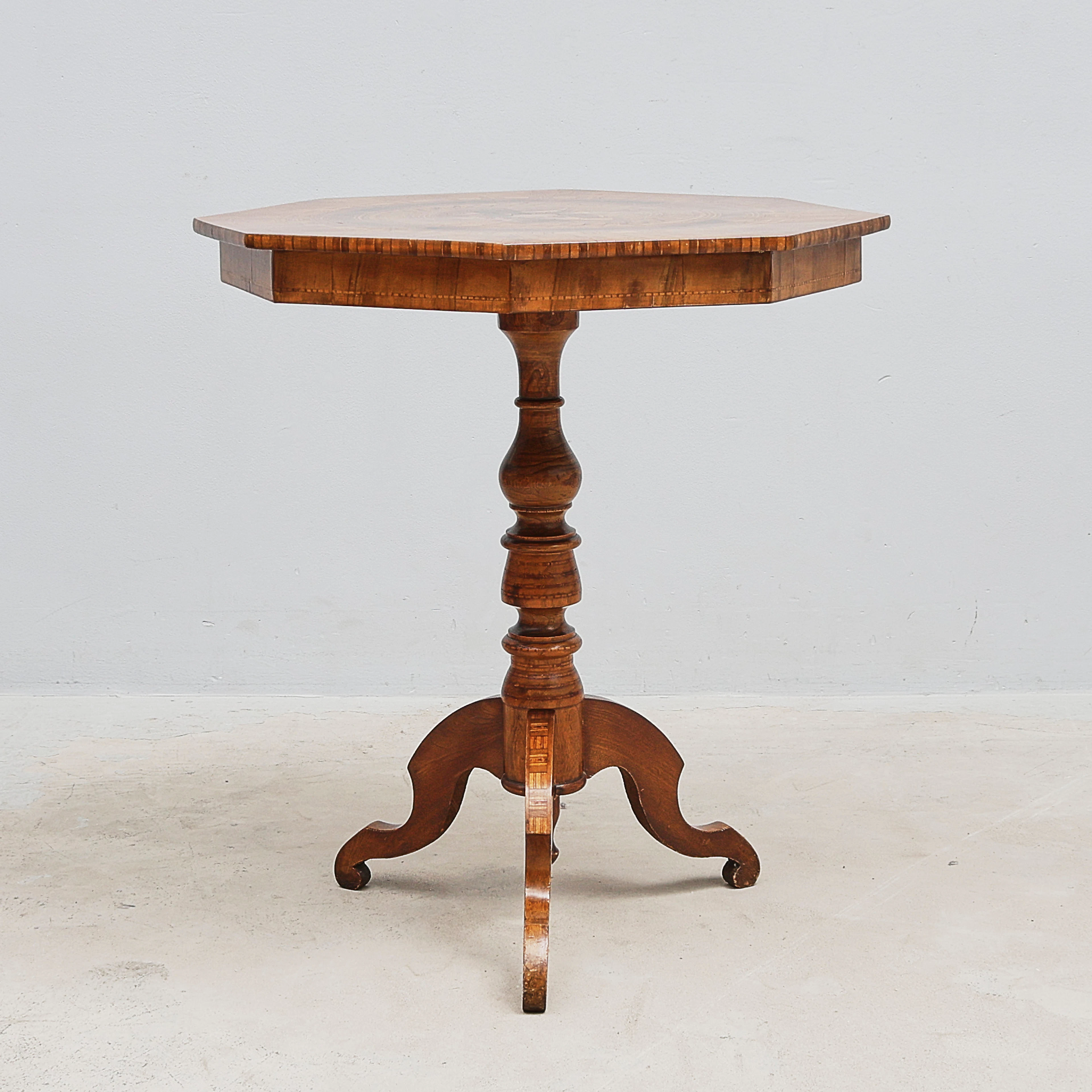 PELARBORD, 1800-tal, Intarsia.