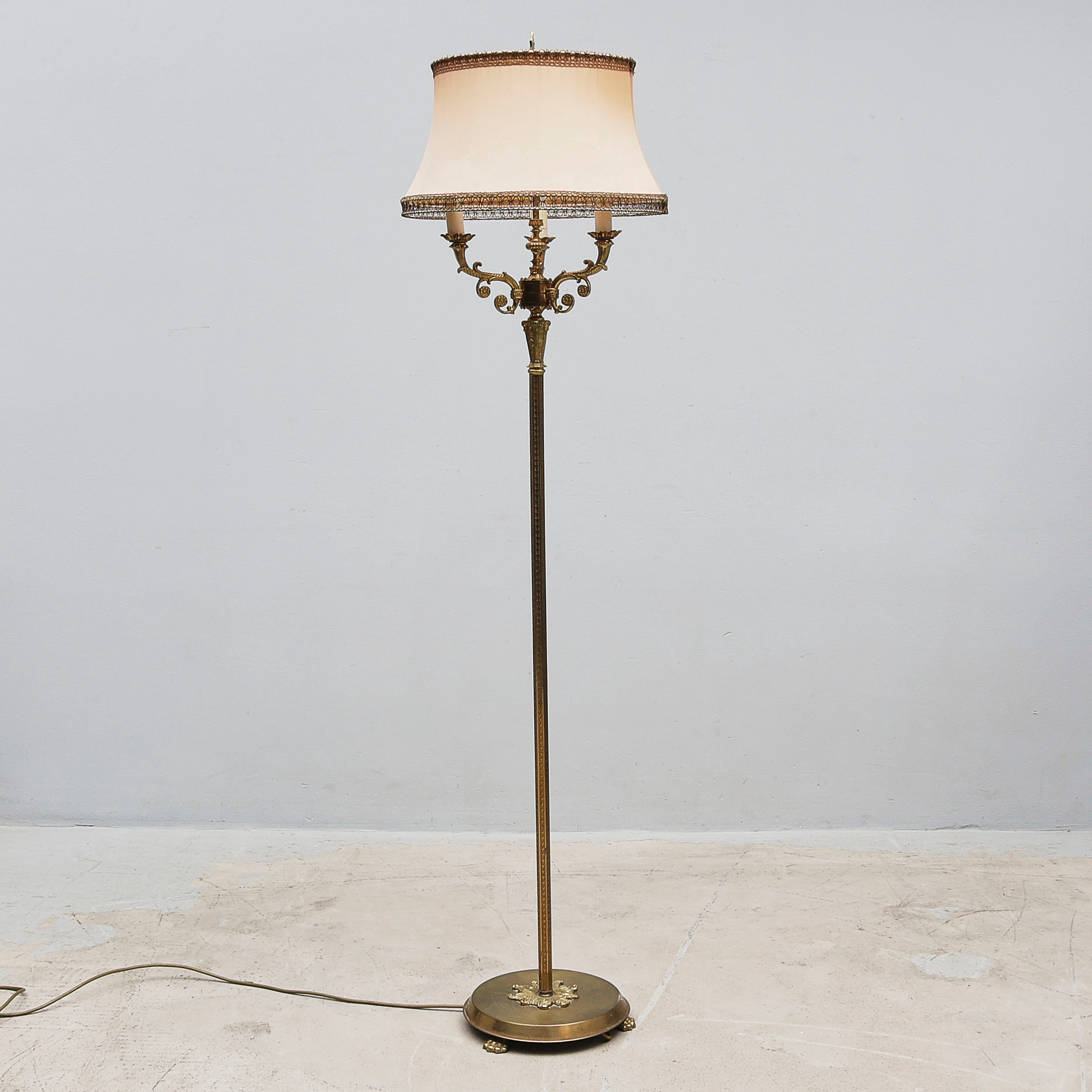 GOLVLAMPA, 1940-tal.