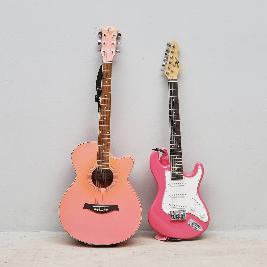 GITARRER 2 st, El-Gitarr + semiakustisk.