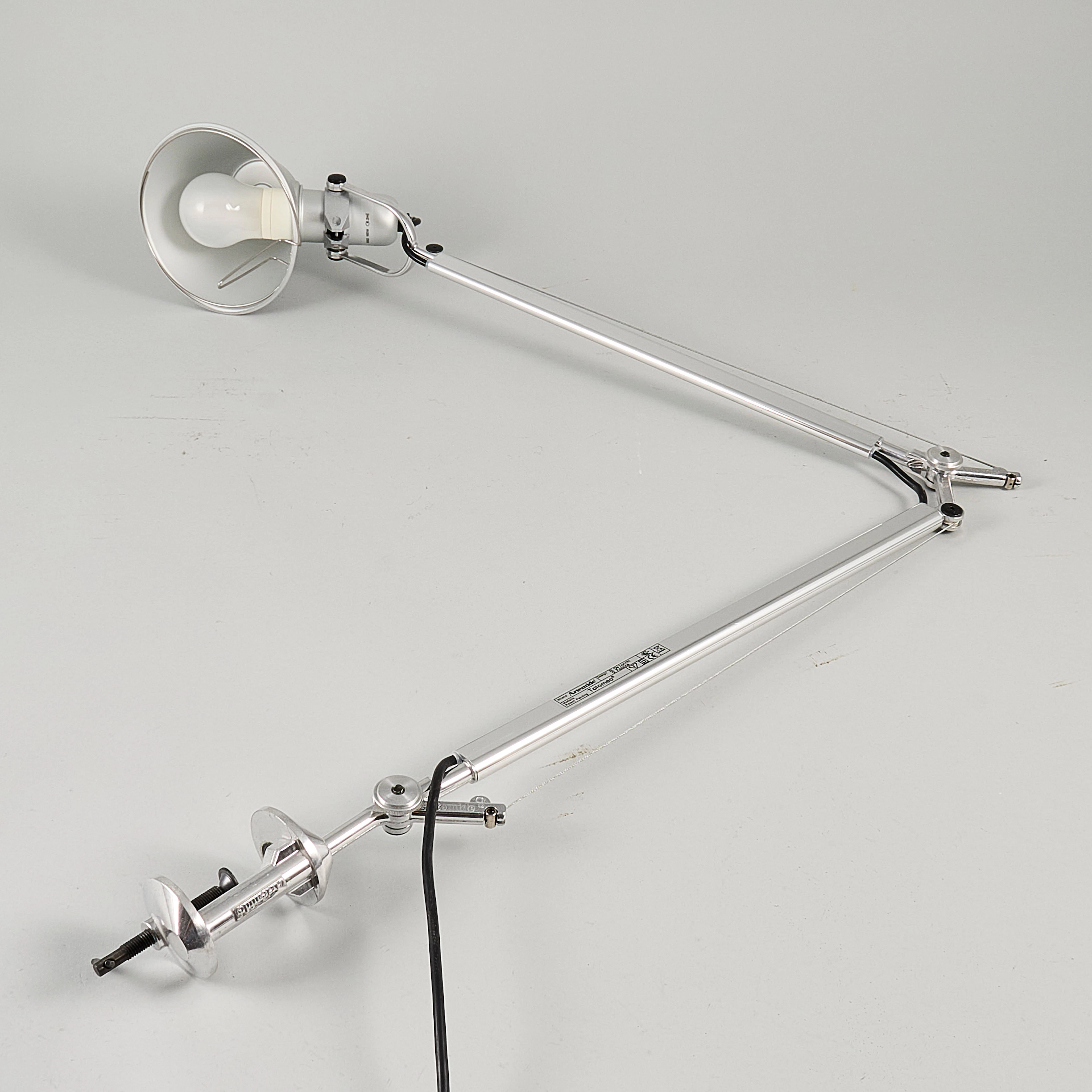 M. DE LUCCHI & G. FASSINA. Skrivbordslampa för Artemide, med bordsfäste