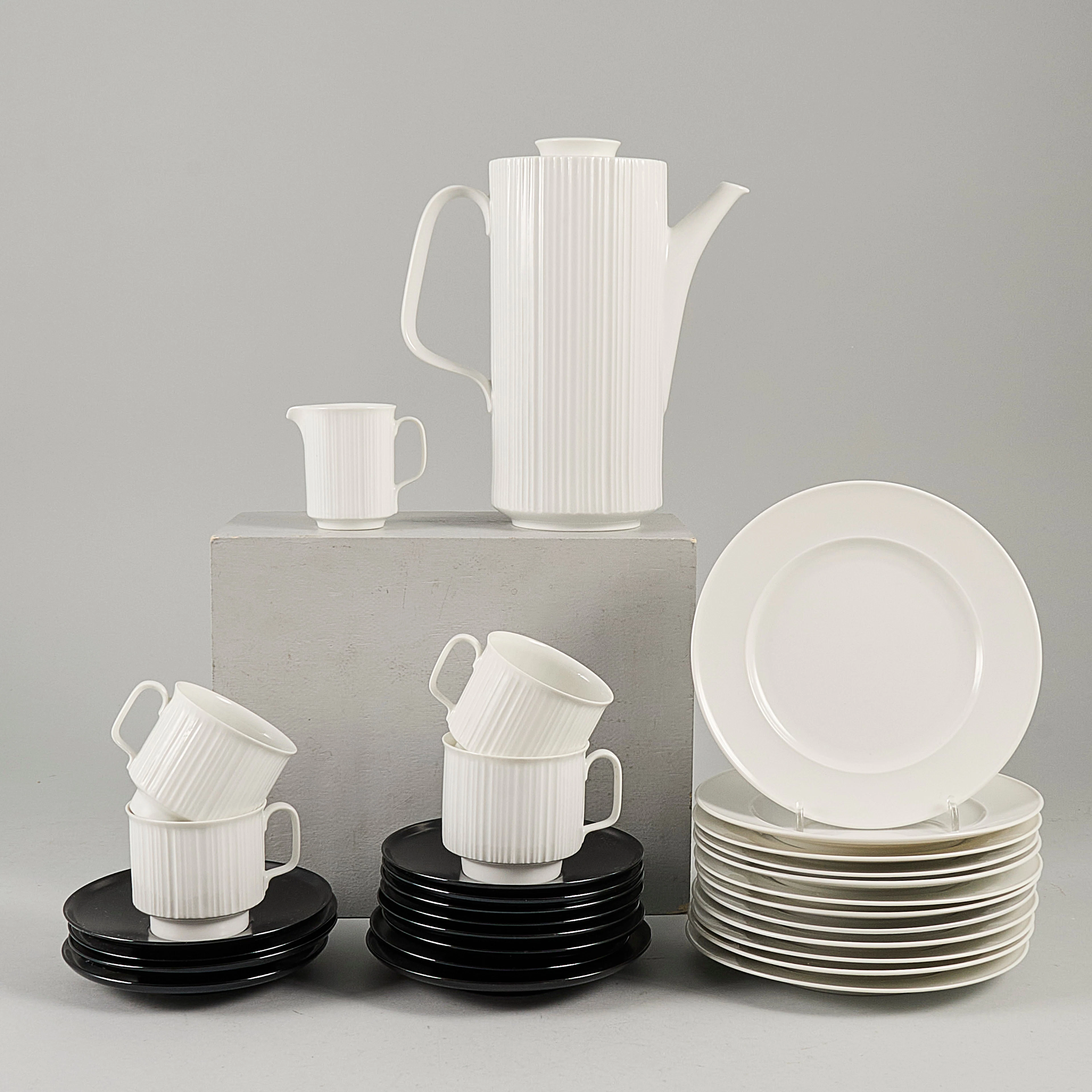 KAFFESERVIS, 18 del Rosenthal.