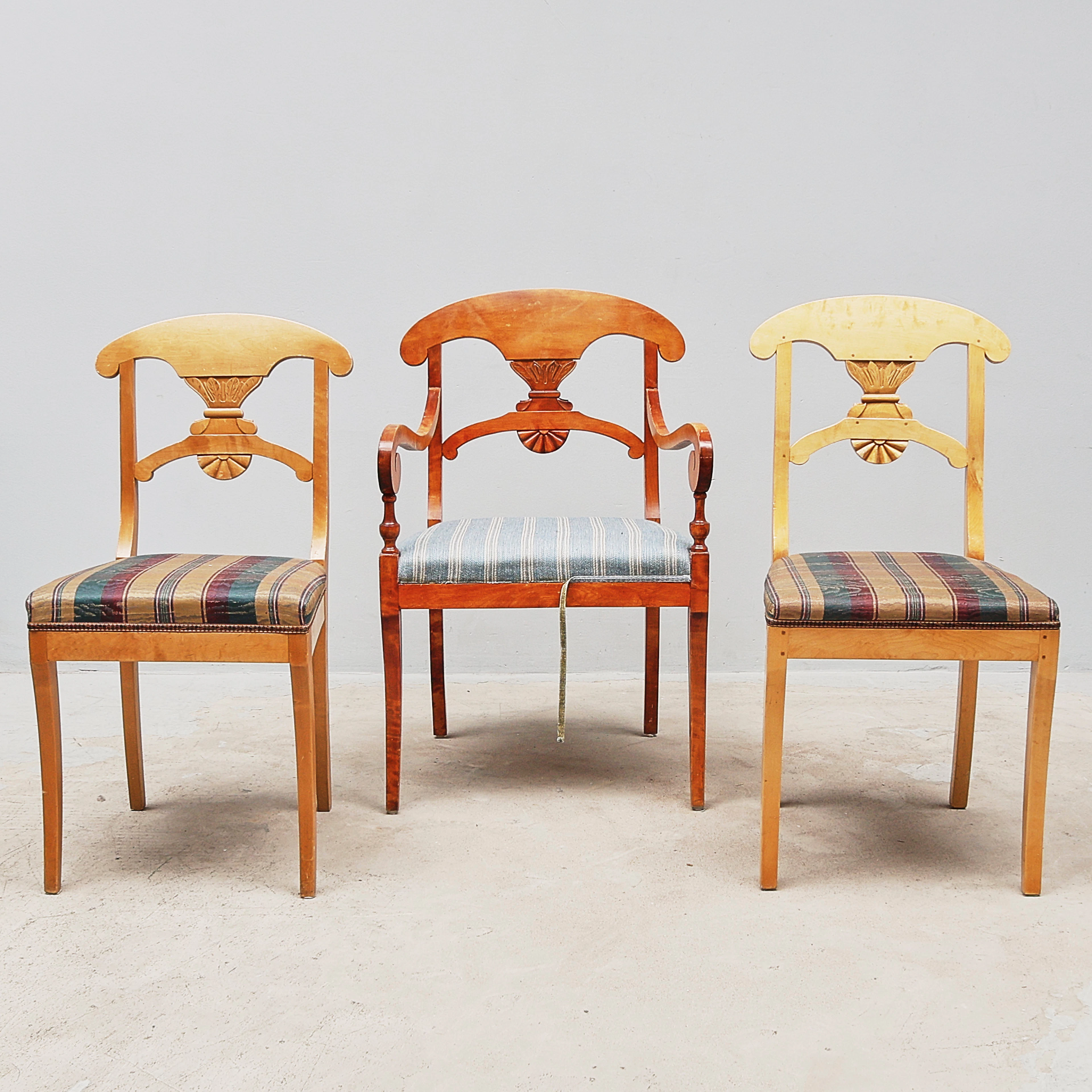 KARMSTOL+ 2 STOLAR, Karl Johan-stil.