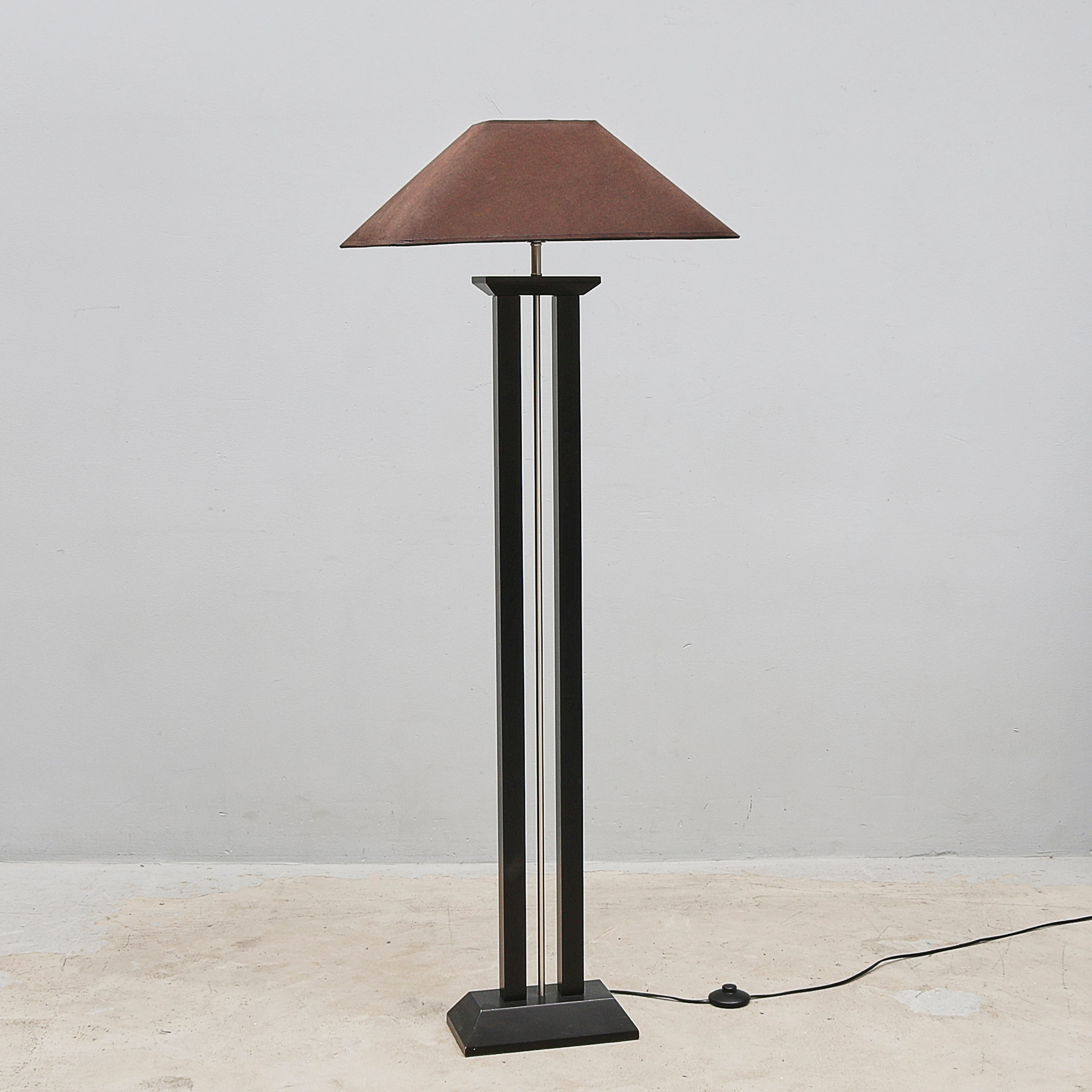 GOLVLAMPA, Lamp Gustav.