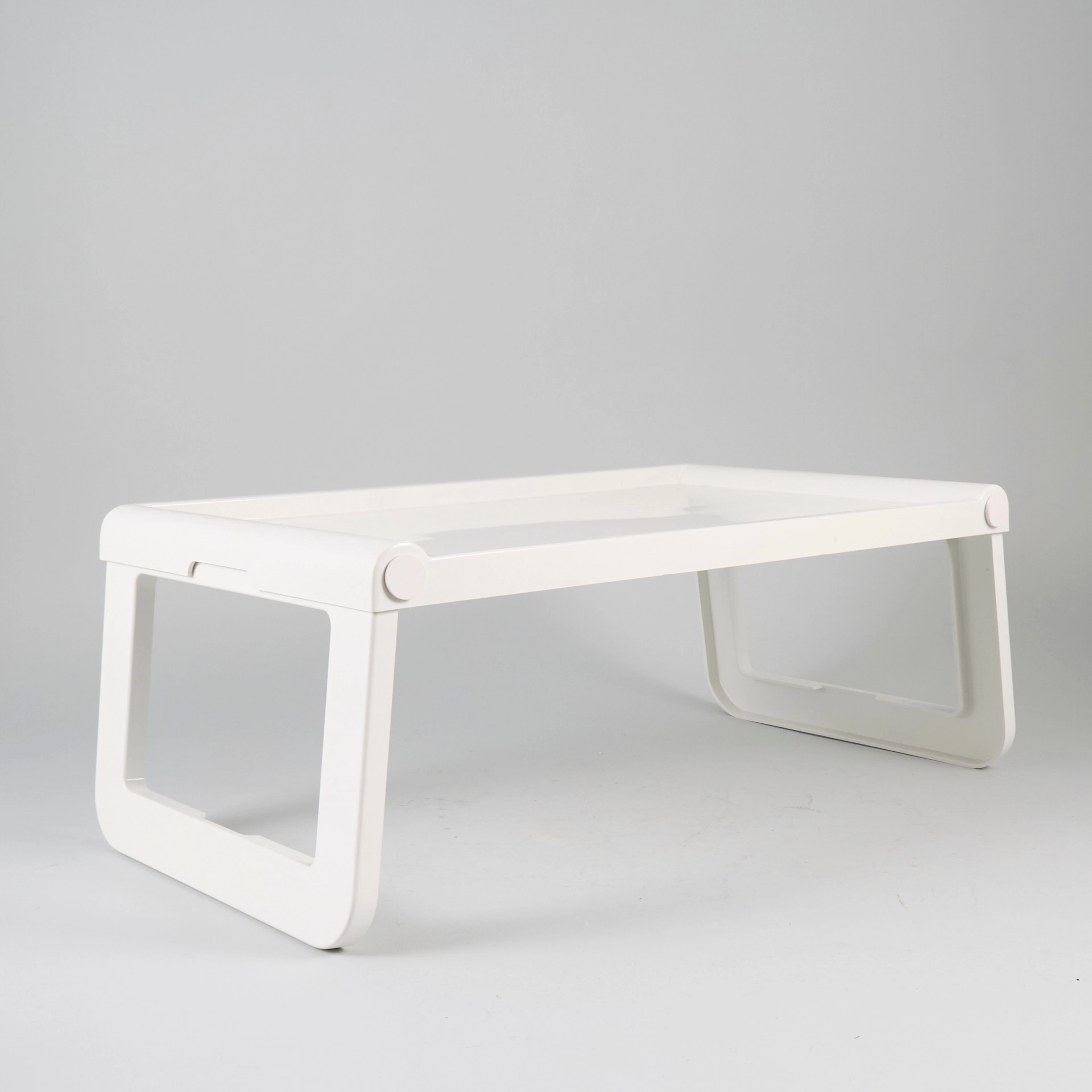 LUIGI MASSONI. Sängbricka, plast.