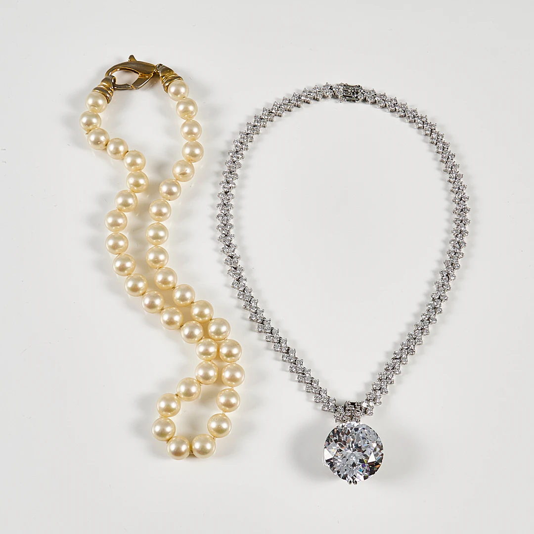 COLLIER 3 ST, bla silver 2 st med hängen.