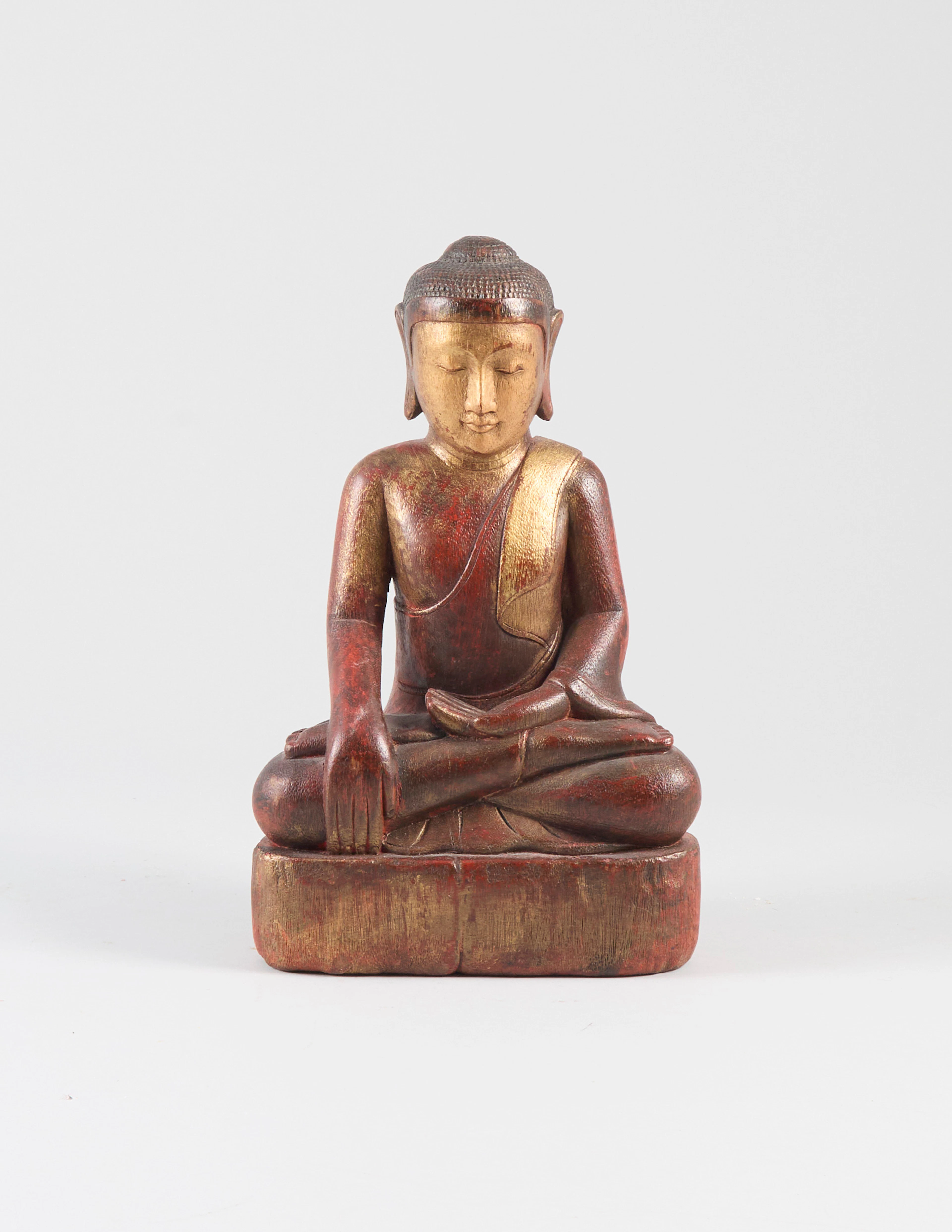 Skulptur Buddha, bemålat trä.