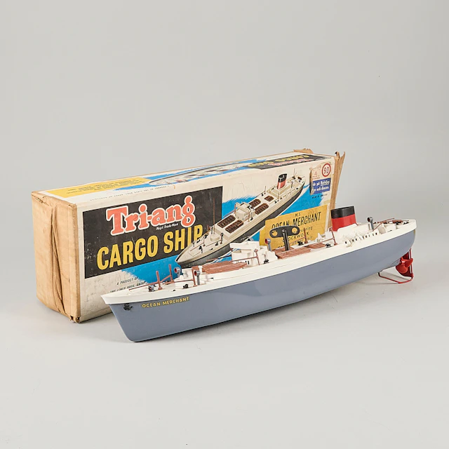 MODELLBÅT, Tri-ang Cargo ship, i originalkartong.