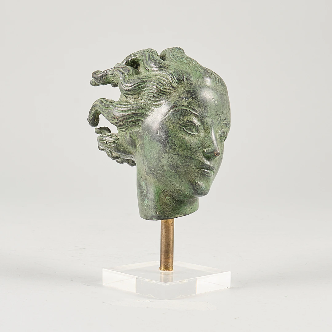 CARL MILLES. EFTER. Skulptur, "Änglahuvud". Skulptur i grönpatinerad
