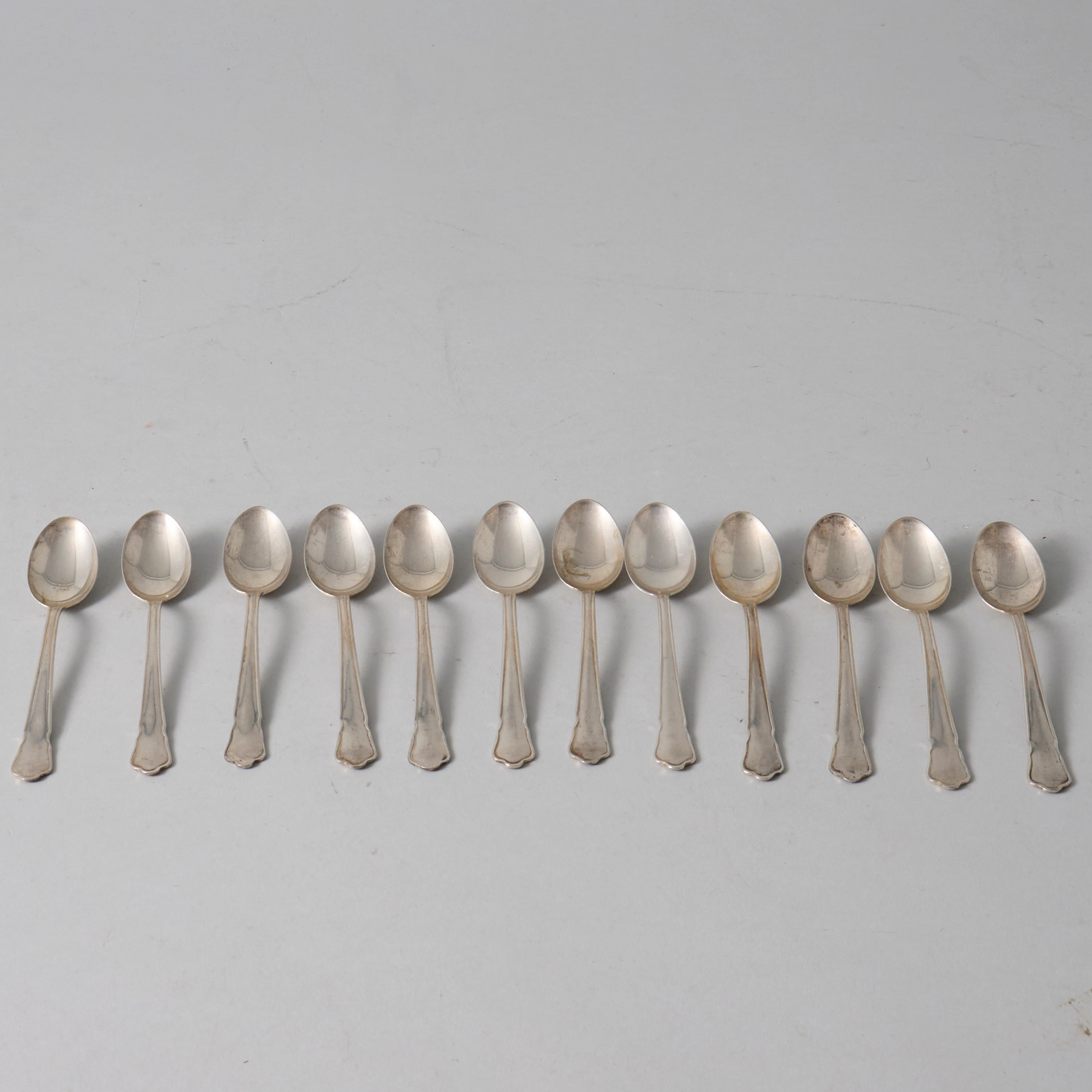 TESKEDAR, silver, Chippendale, vikt: 106,6 g.