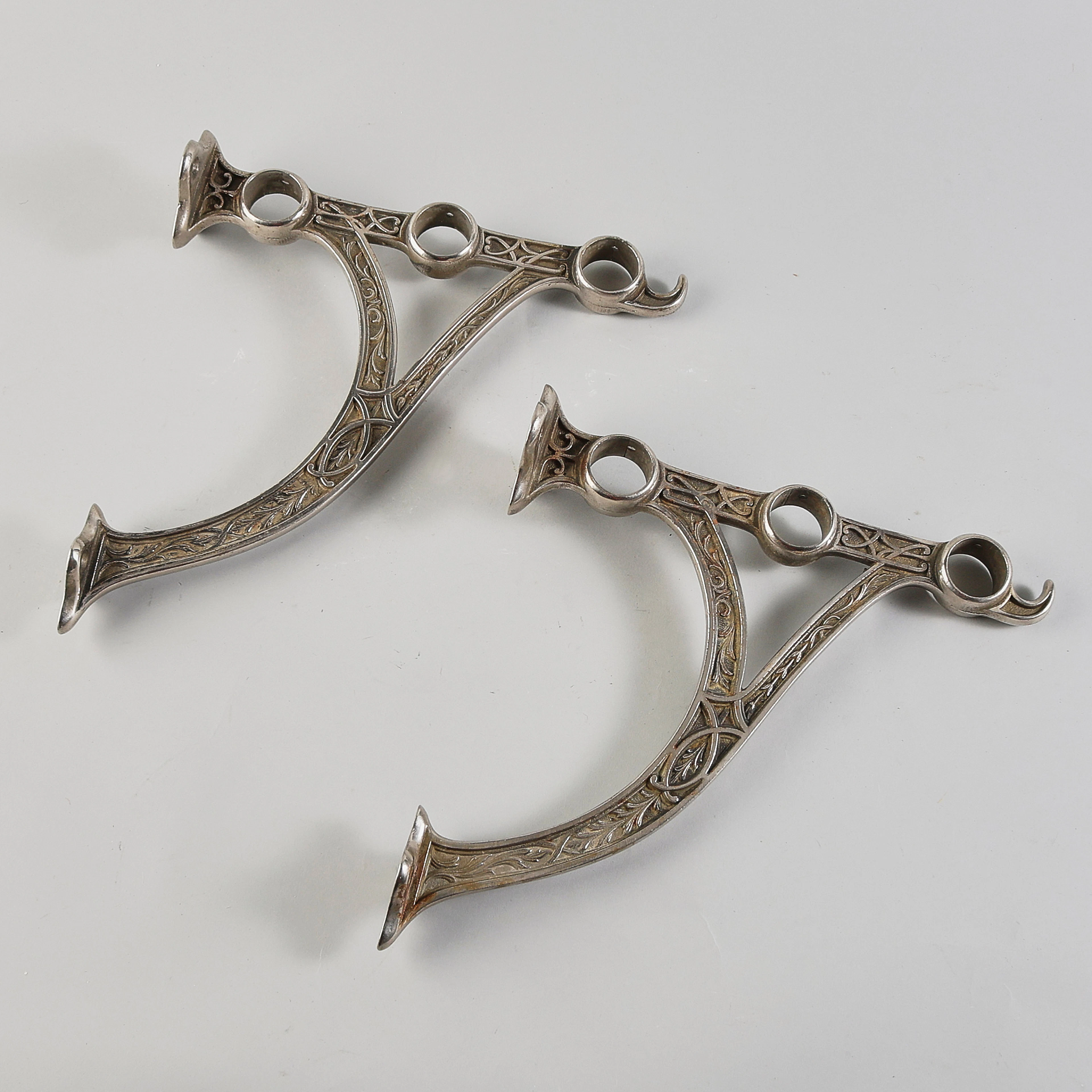KONSOLER 1 PAR, till hatthylla, Jugendstil.