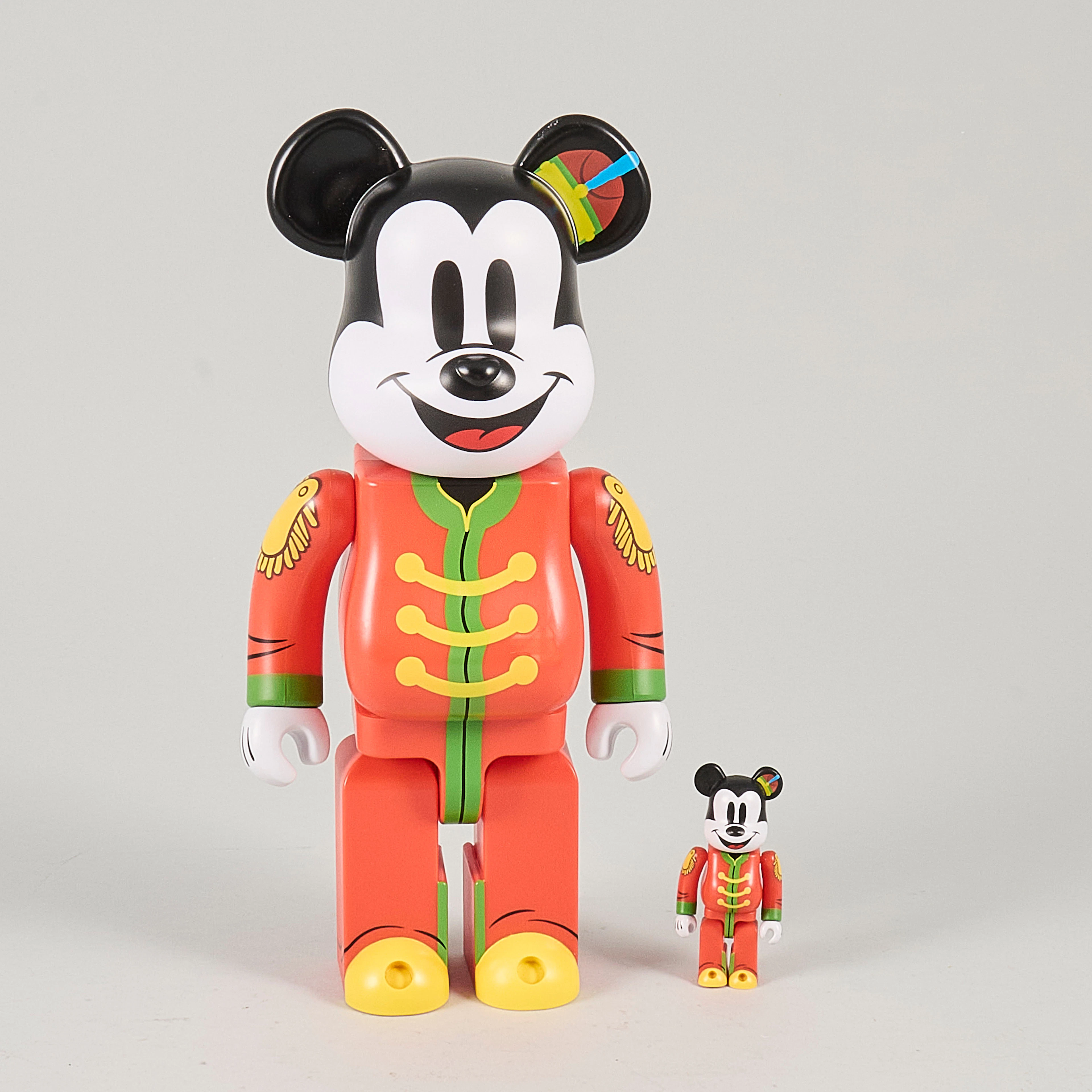 SKULPTURER, 2 st, Bearbrick, Medicom toy, "100 procent och "400 procent"