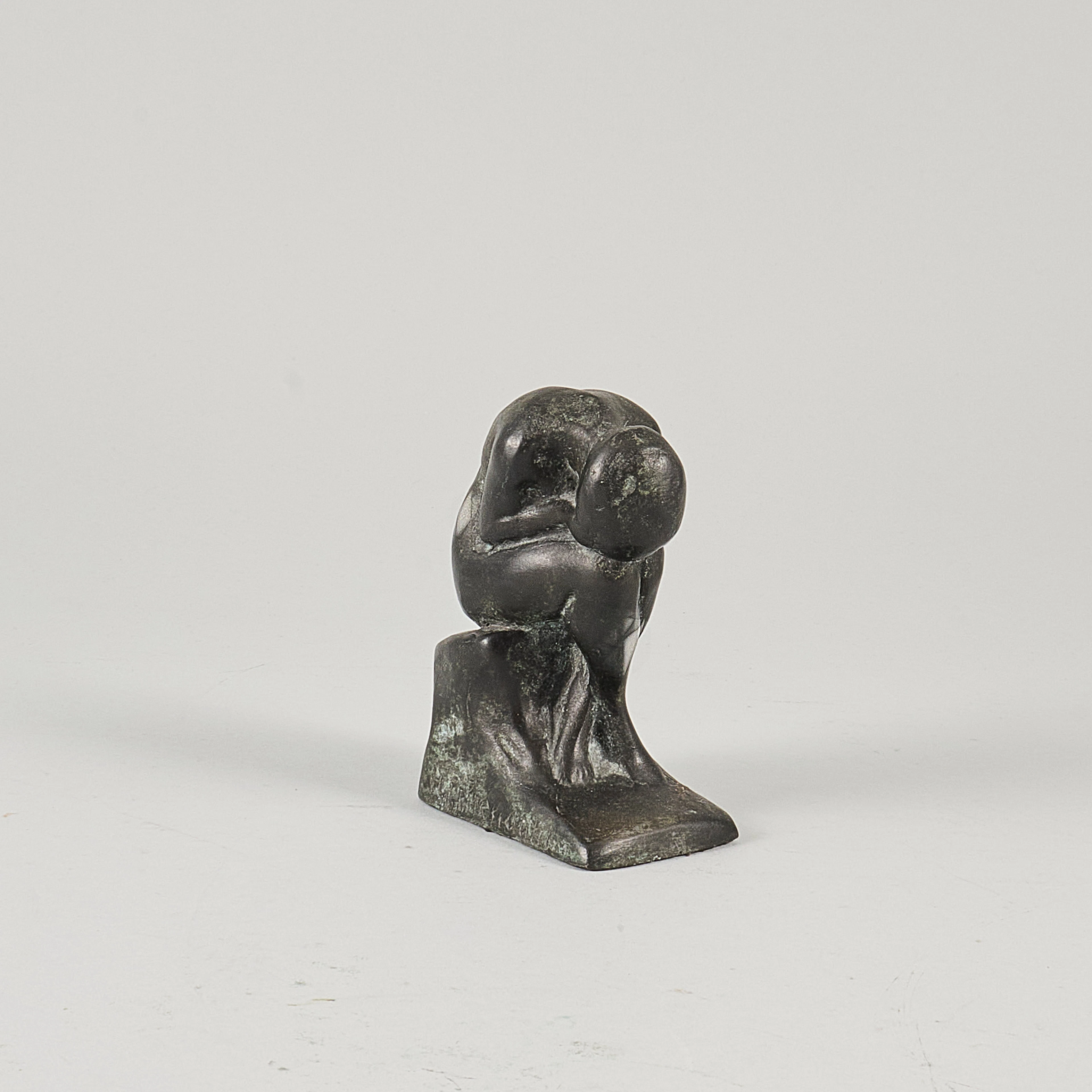 HALVAR FRIESENDAHL. Skulptur, "Sorg, ", patinerad metall.