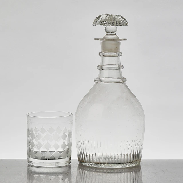 WHISKYGLAS + KARAFF, 8 + 1 del, 1800-tal, rombslipad dekor.