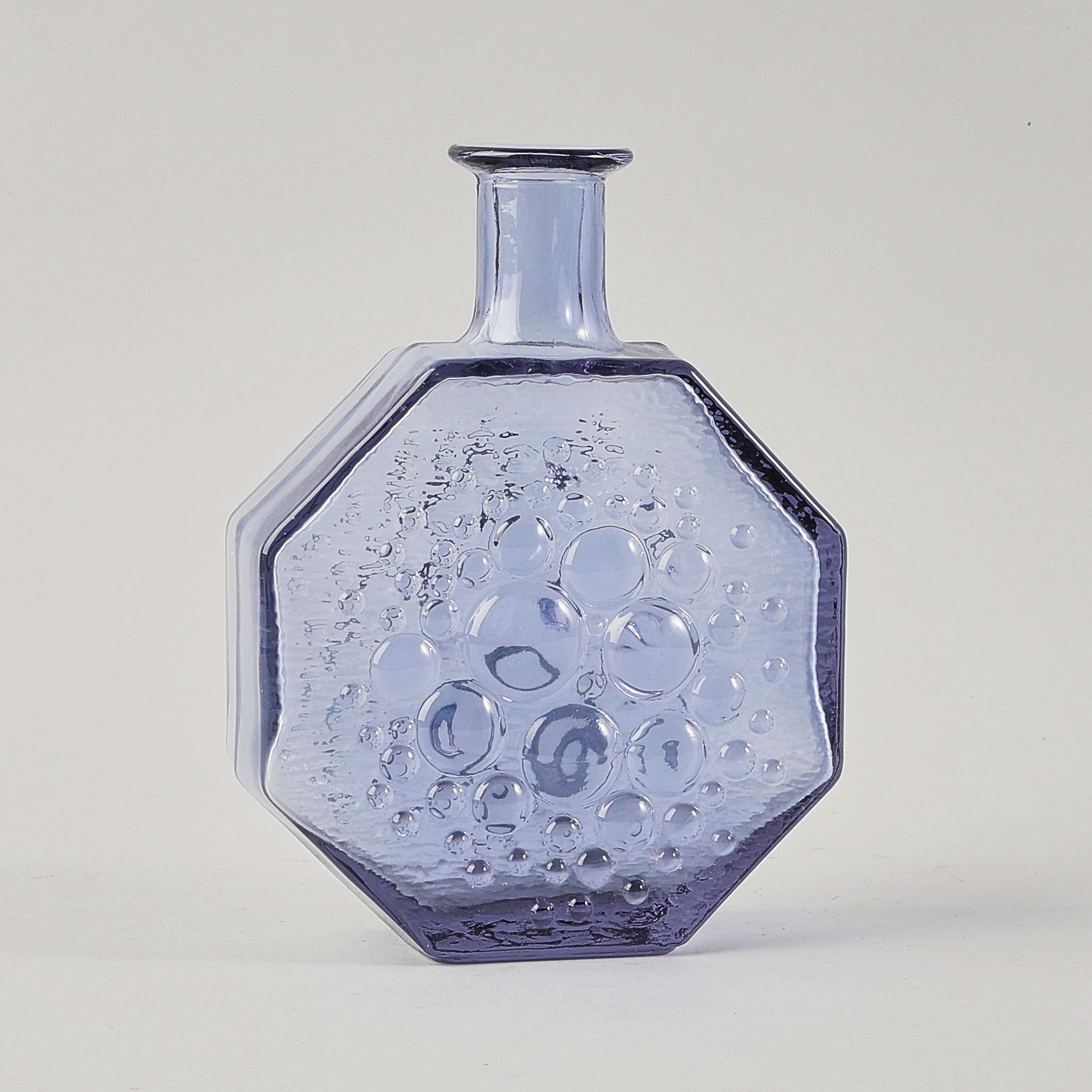 HELENA TYNELL. Flaska, "Stella polaris", glas.