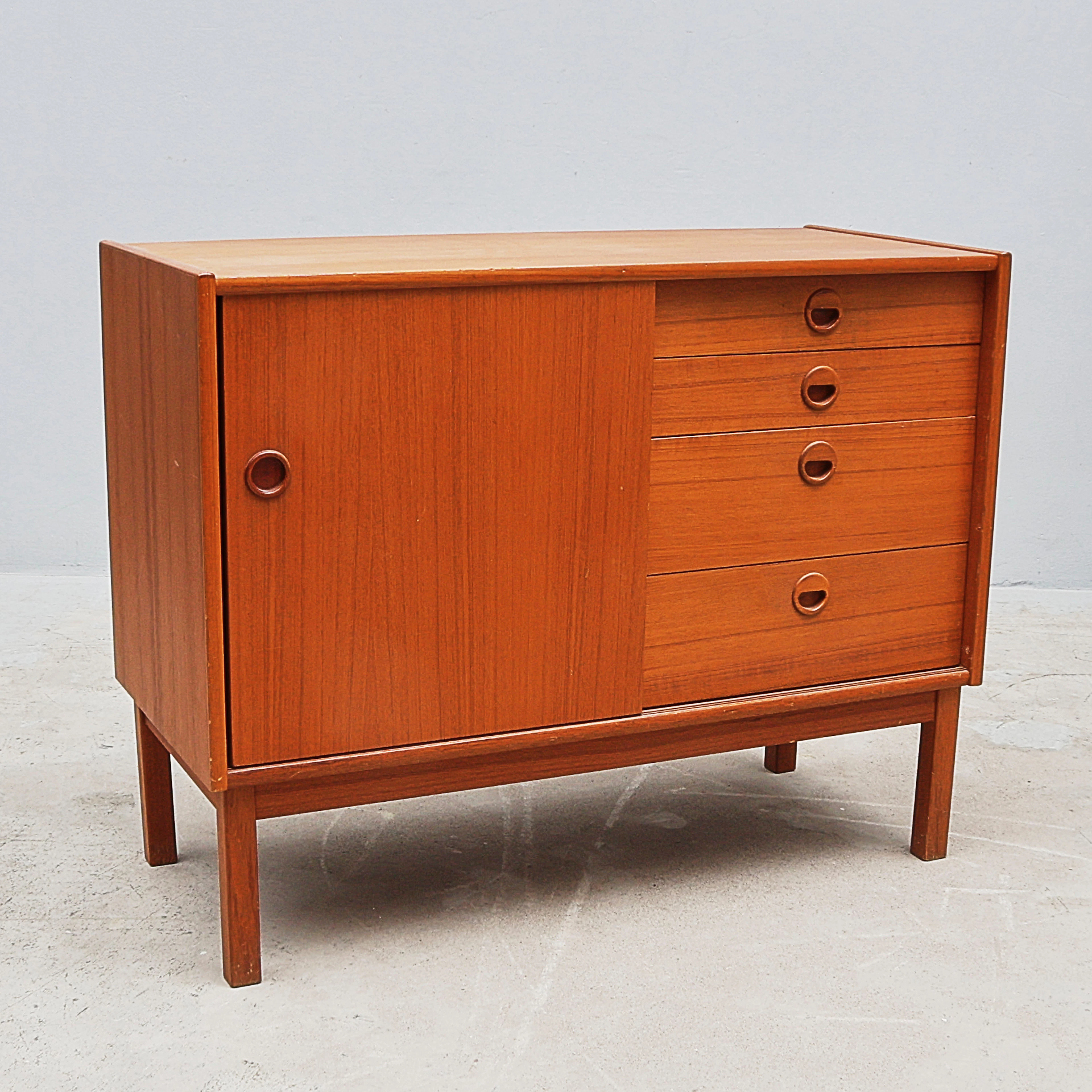 SIDEBOARD, 1960-tal.