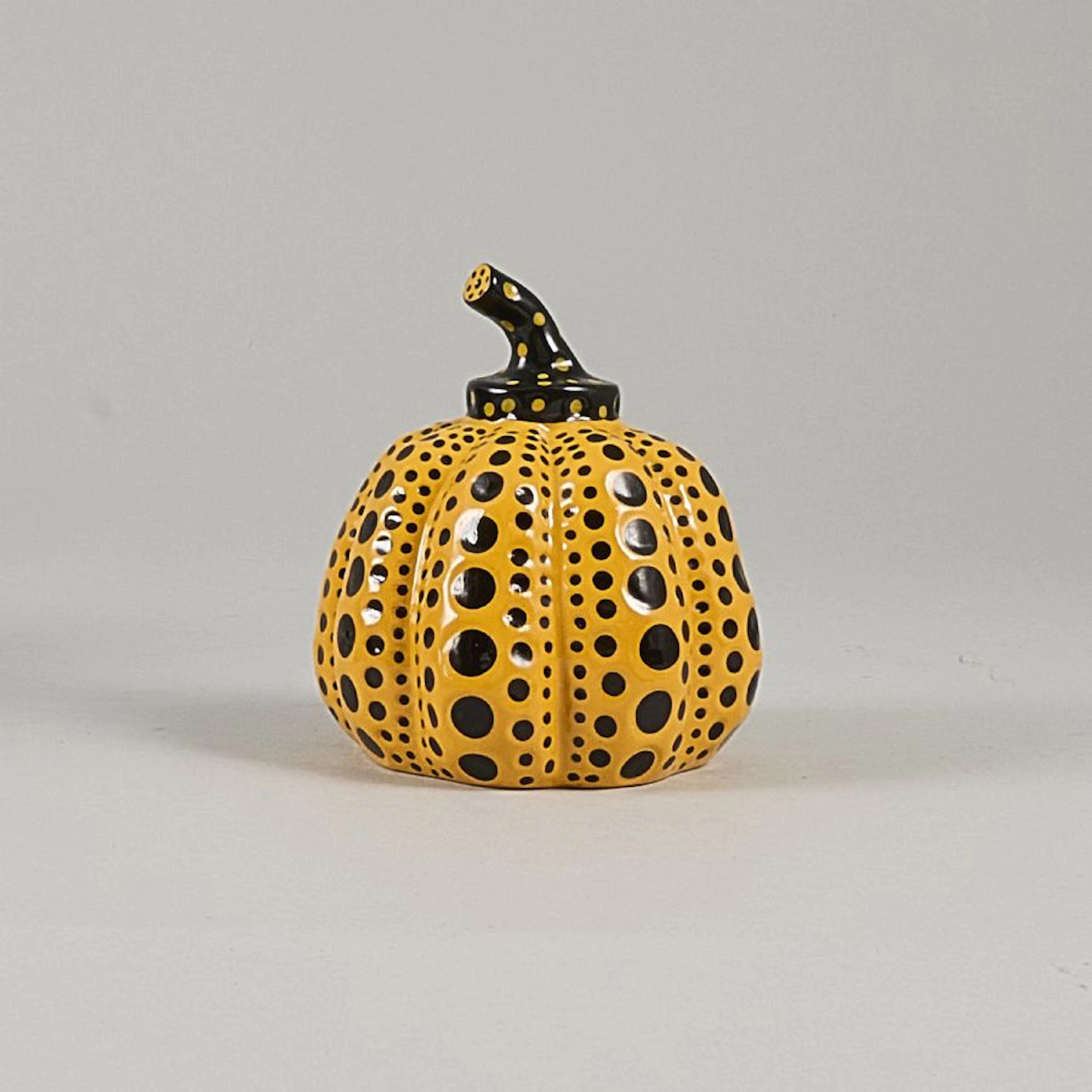 Skulptur, Yayoi Kusama (f. 1929)