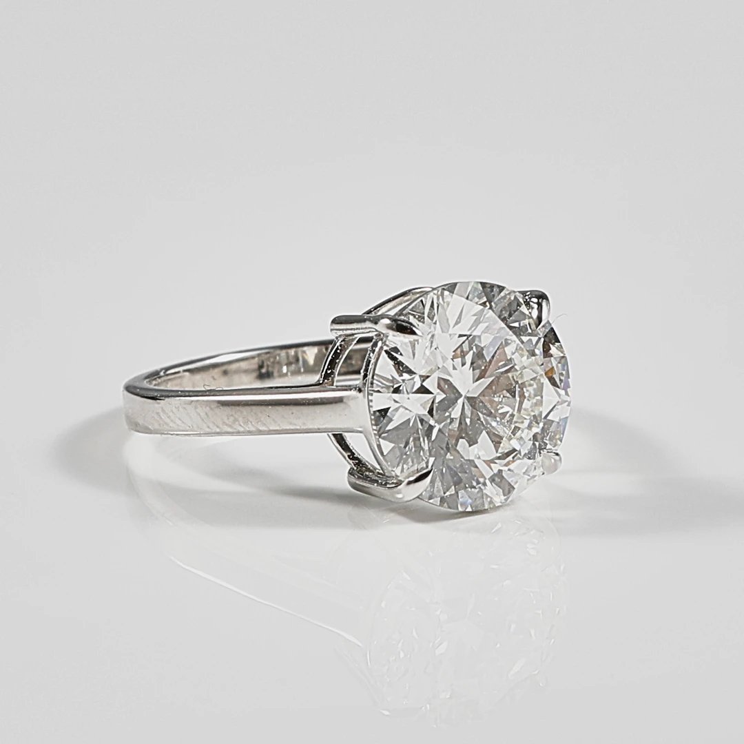 RING, platina med brilliant.