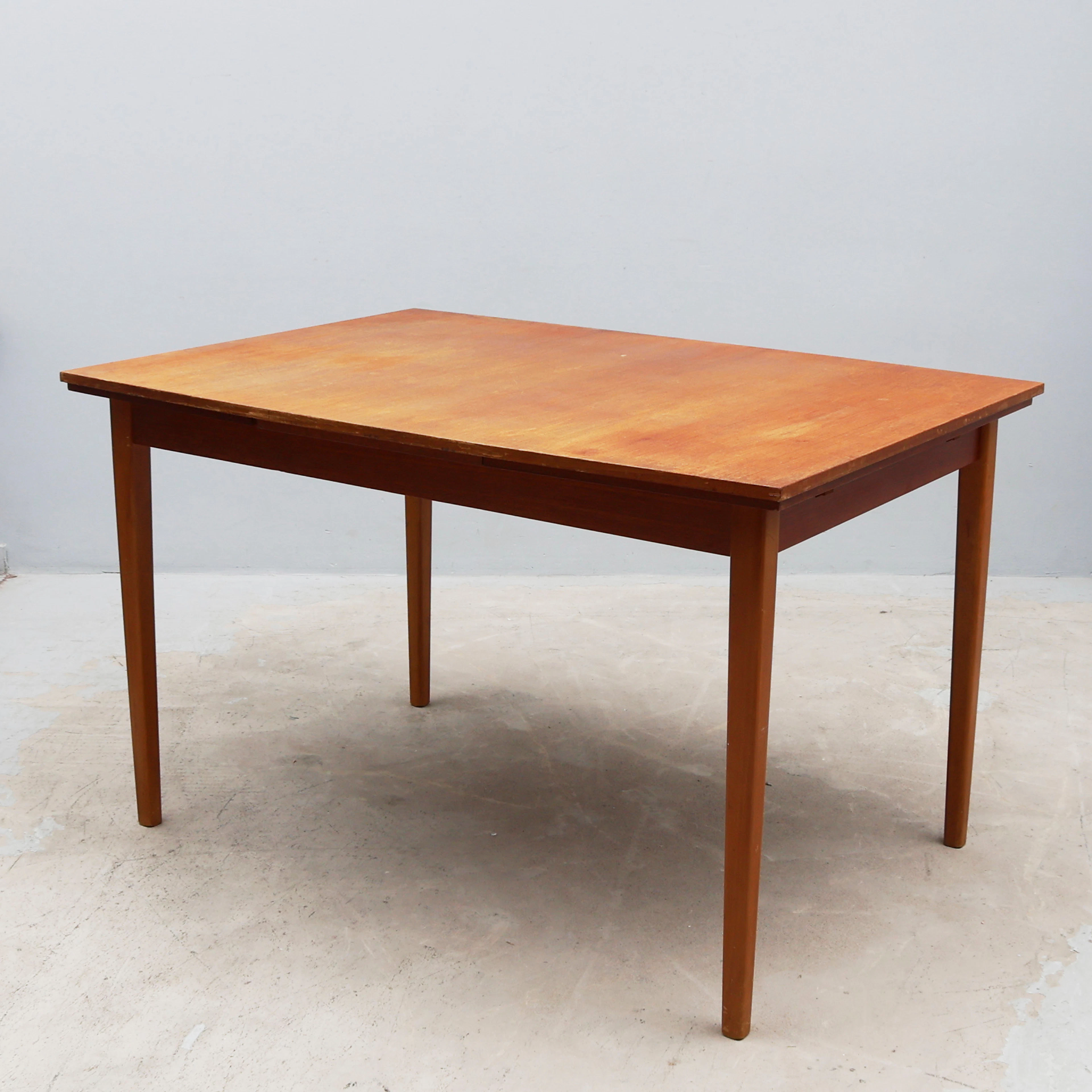 MATBORD, Teak, + utdragsskivor.
