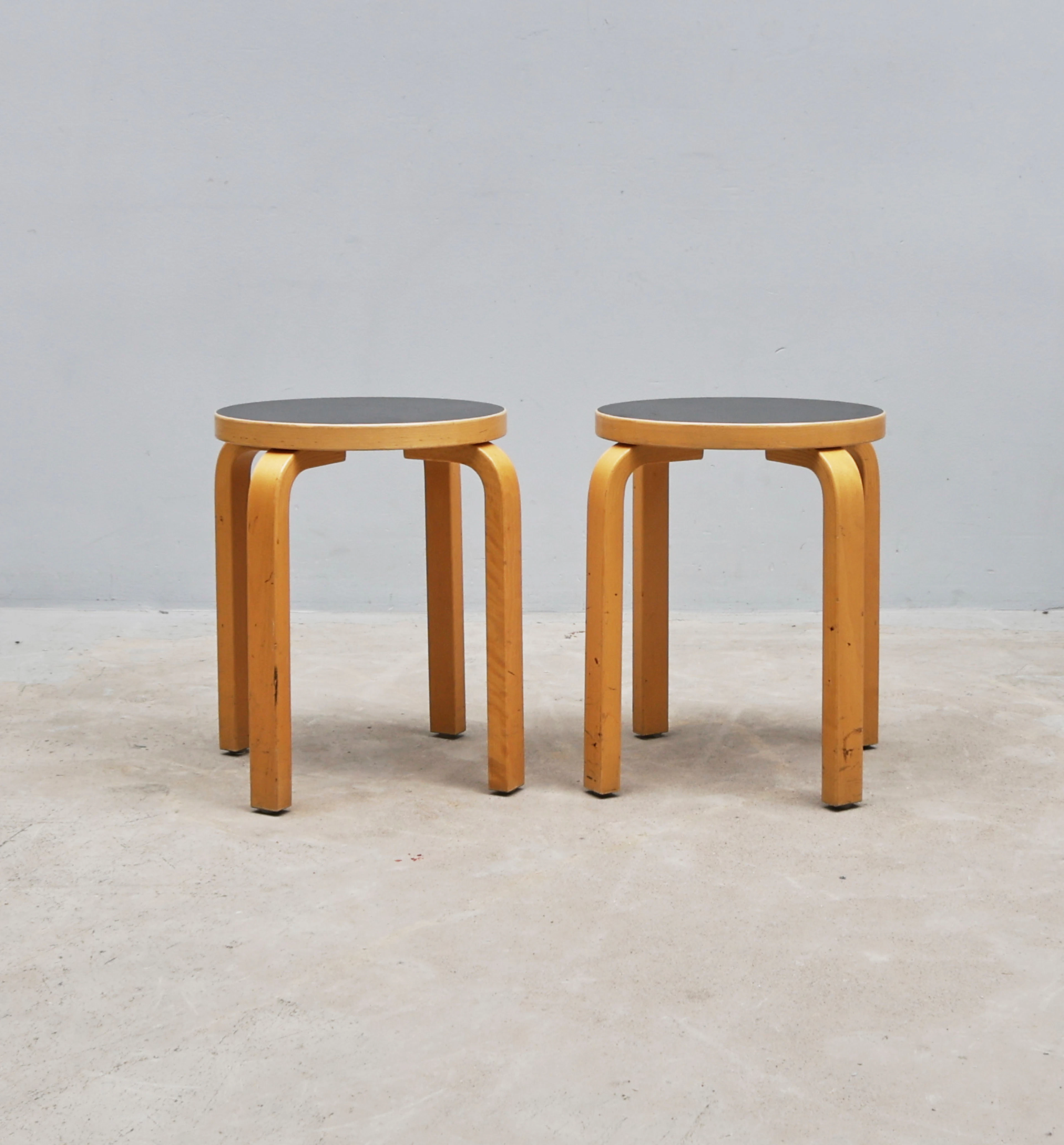 ALVAR AALTO. Pallar 2 st ej märkta.