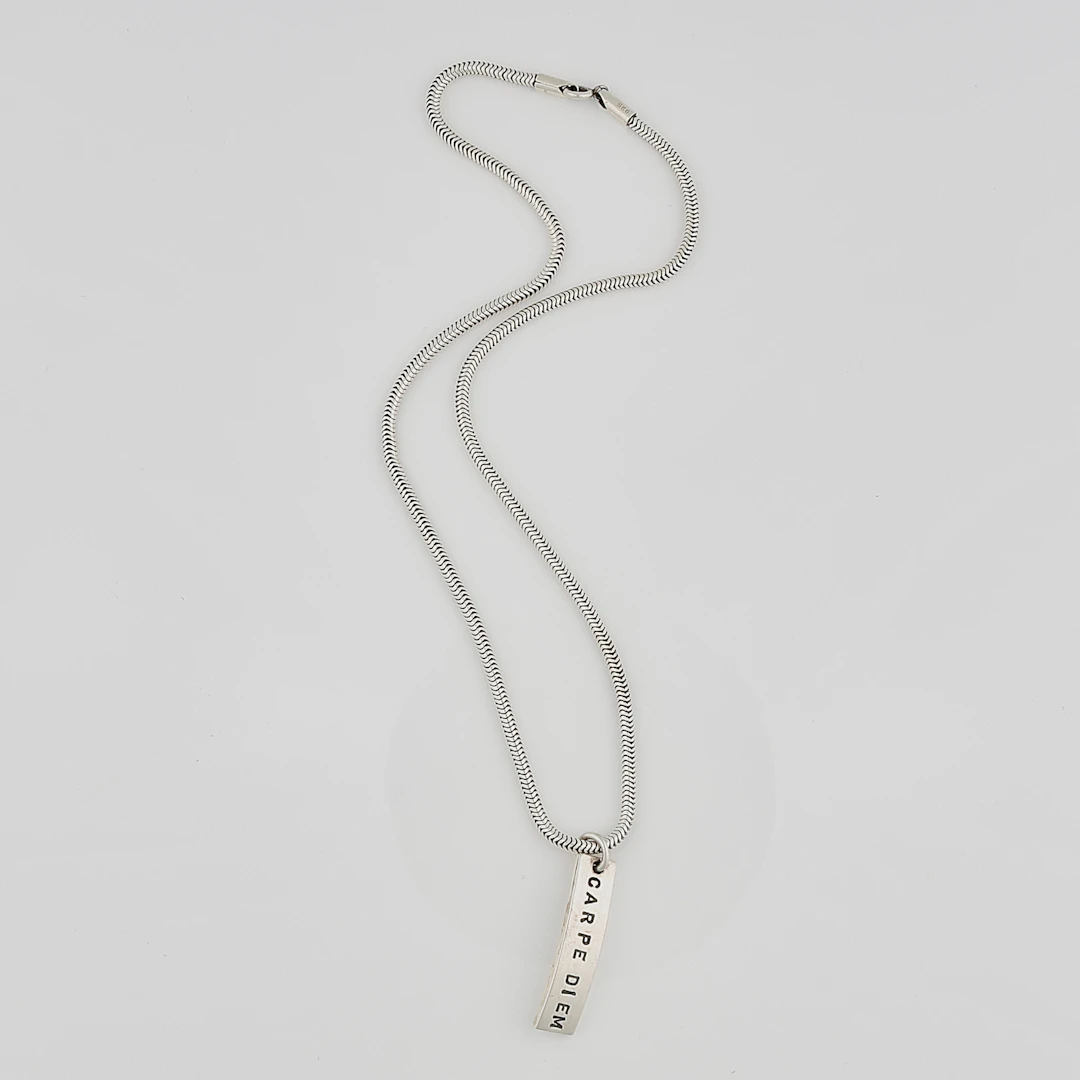 EFVA ATTLING. Halsband, silver, "Carpe Diem".