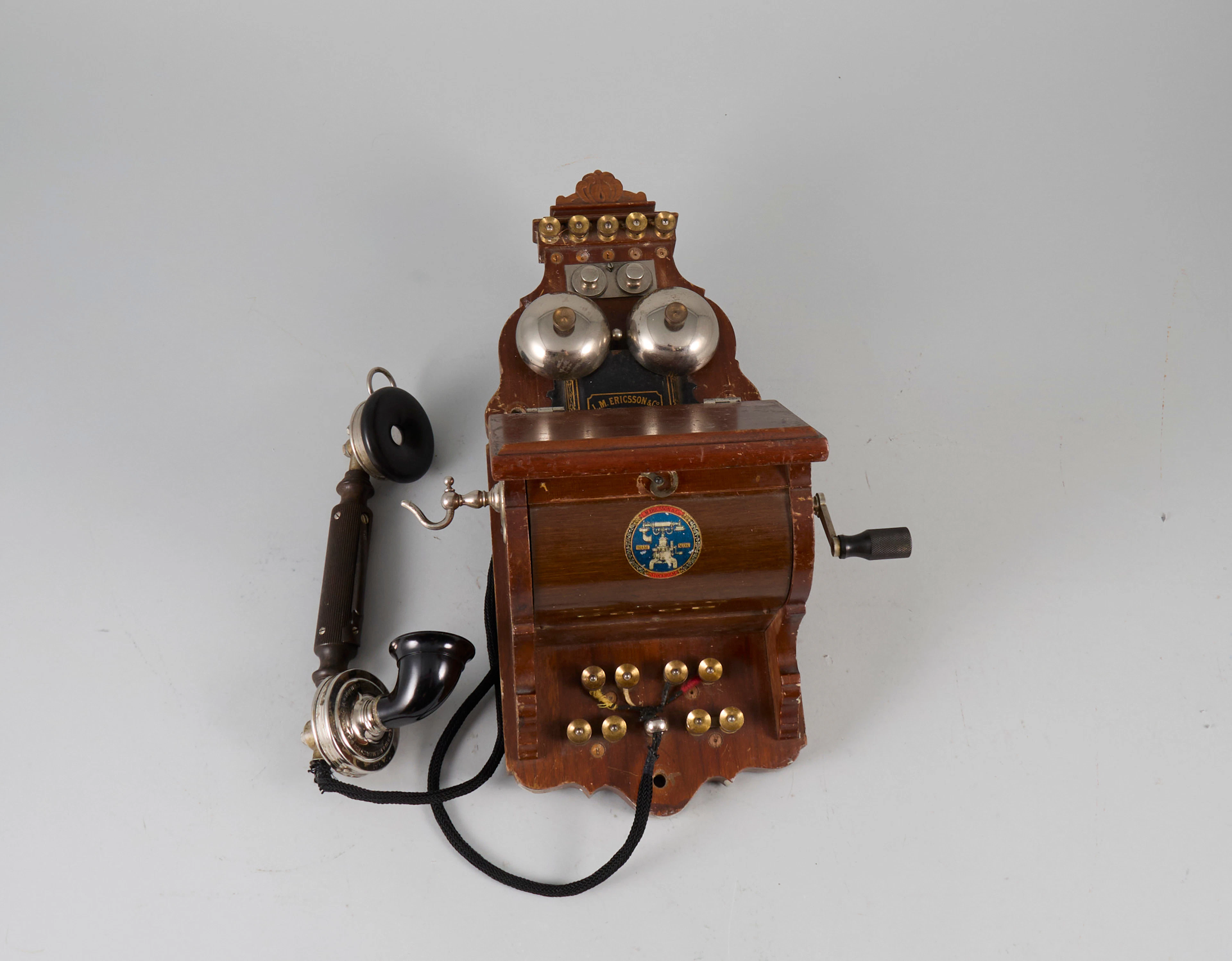 VÄGGTELEFON, L M Ericsson, 1900-talets första hälft.
