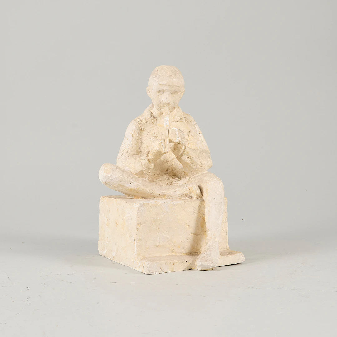 WIVE LARSSON. Skulptur, Pojke med flöjt, Signerad, Numrerad 2/65.