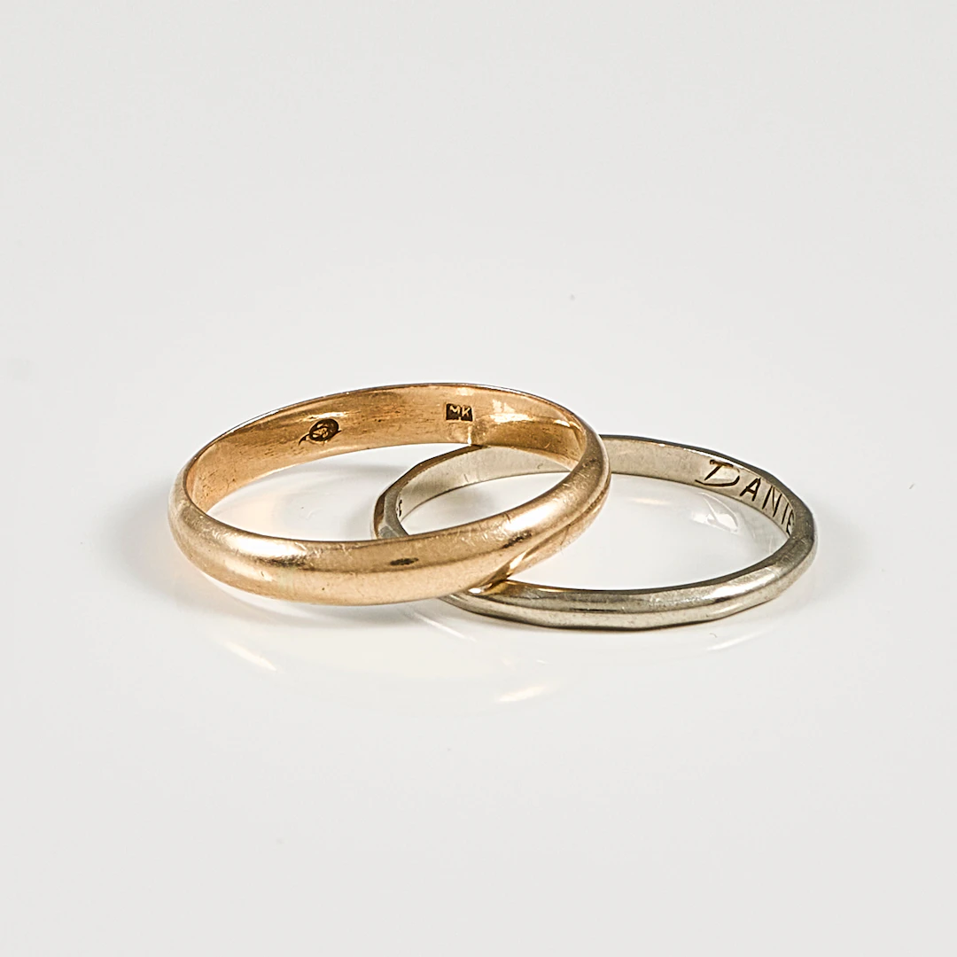 RINGAR 2 ST, 18 k, vikt 4,3 gr.