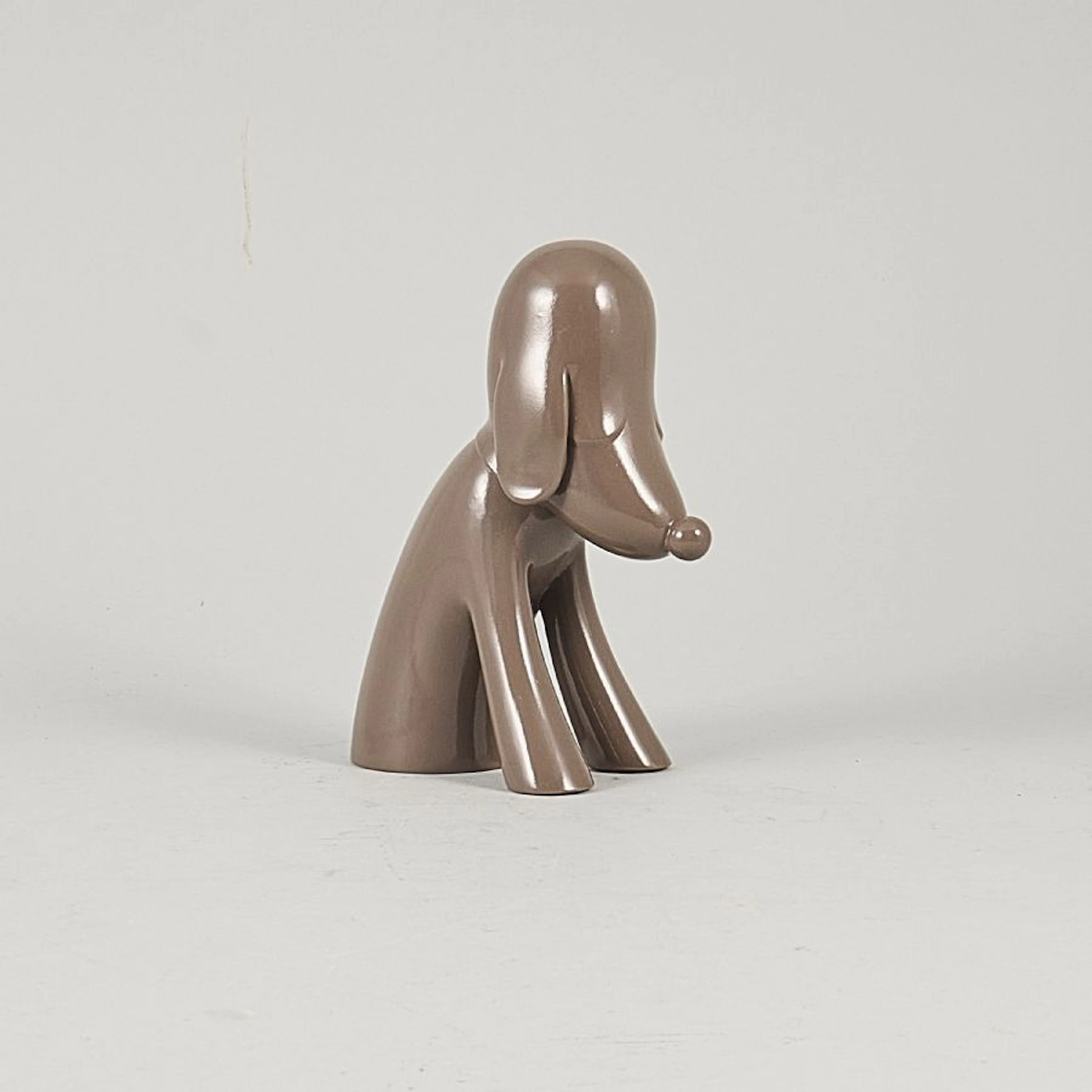 Skulptur/sparbössa, design: Yoshitomo Nara (f. 1959)