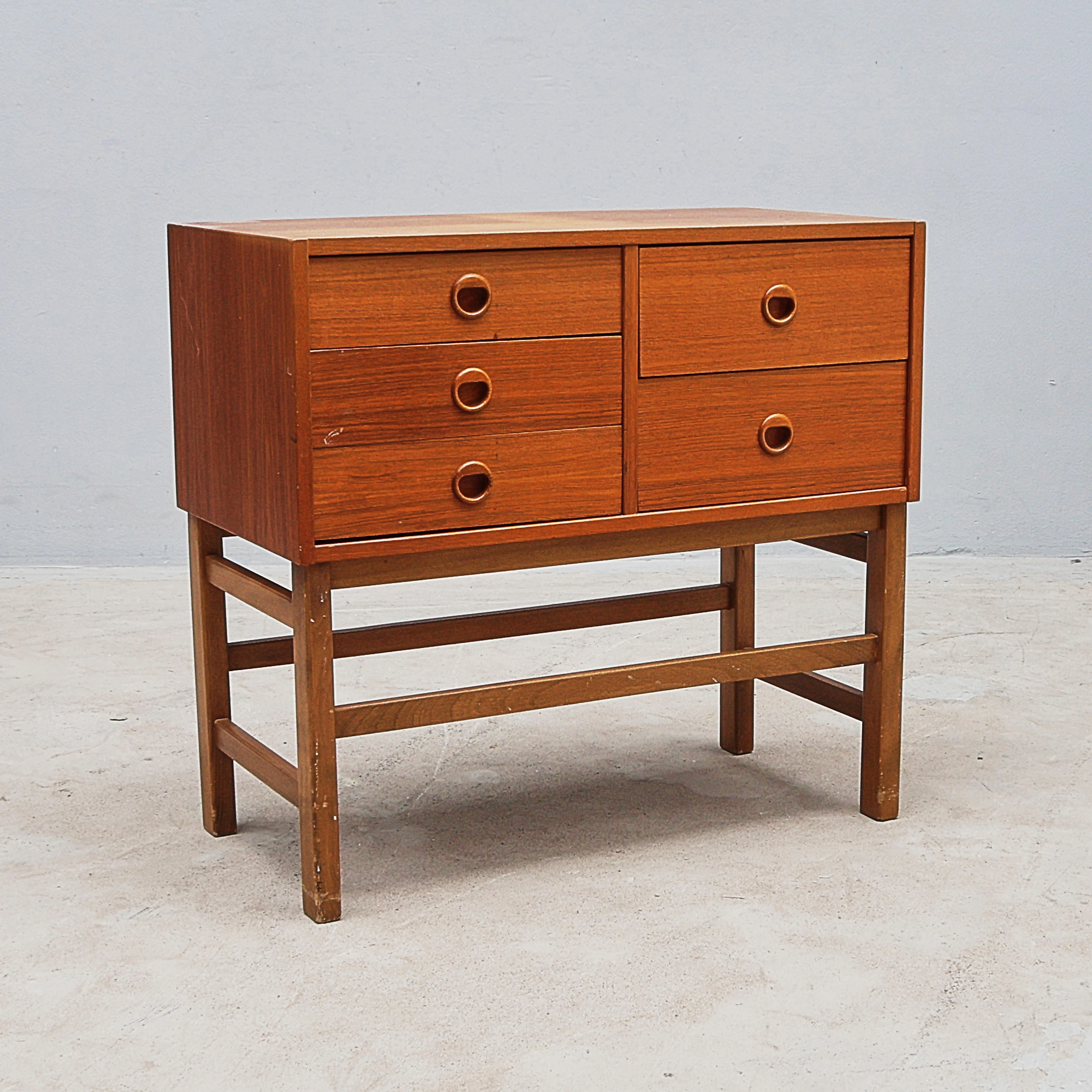 Byrå, 1960-tal, teak.
