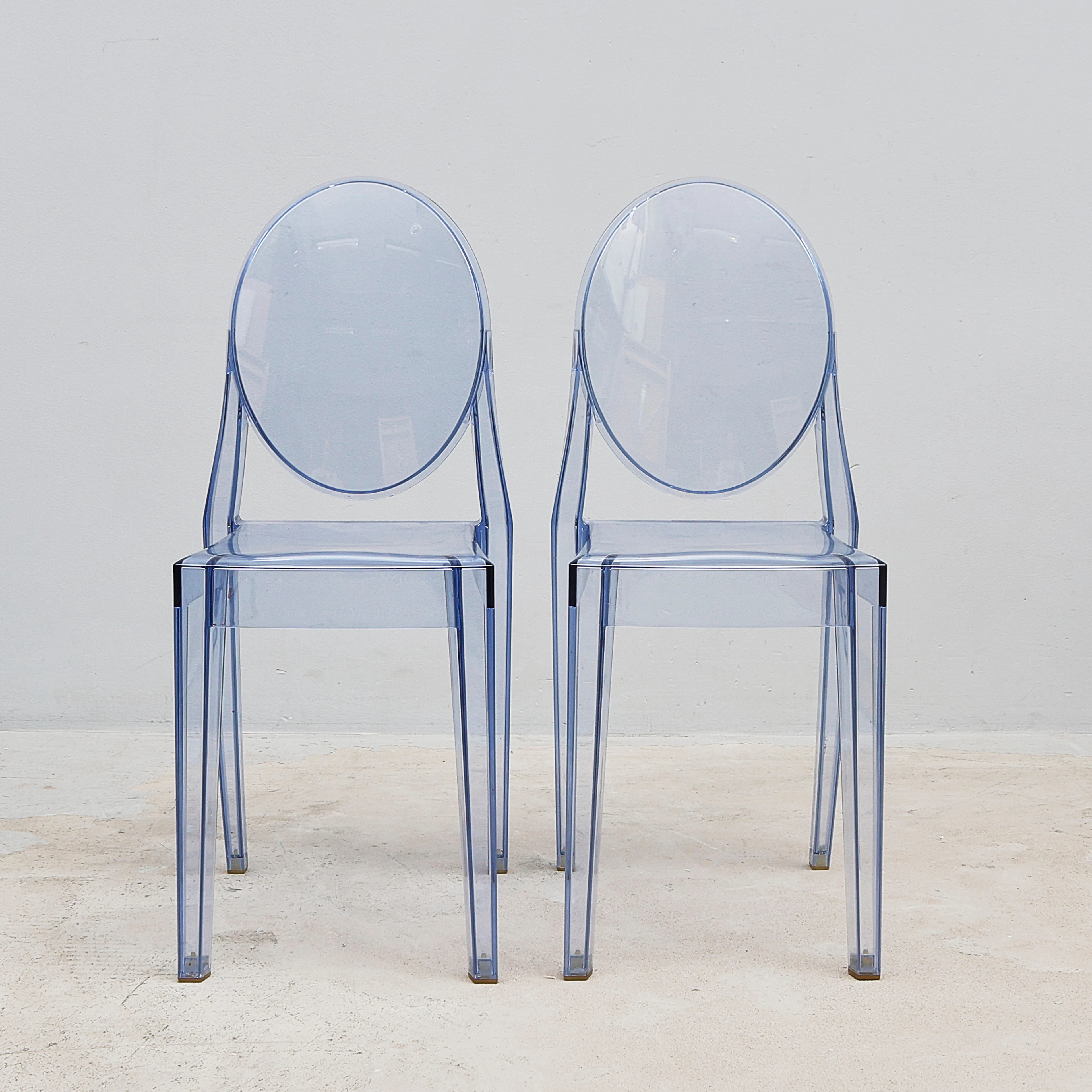 PHILIPPE STARCK. Stolar, ett par, "Victoria Ghost" Kartell.