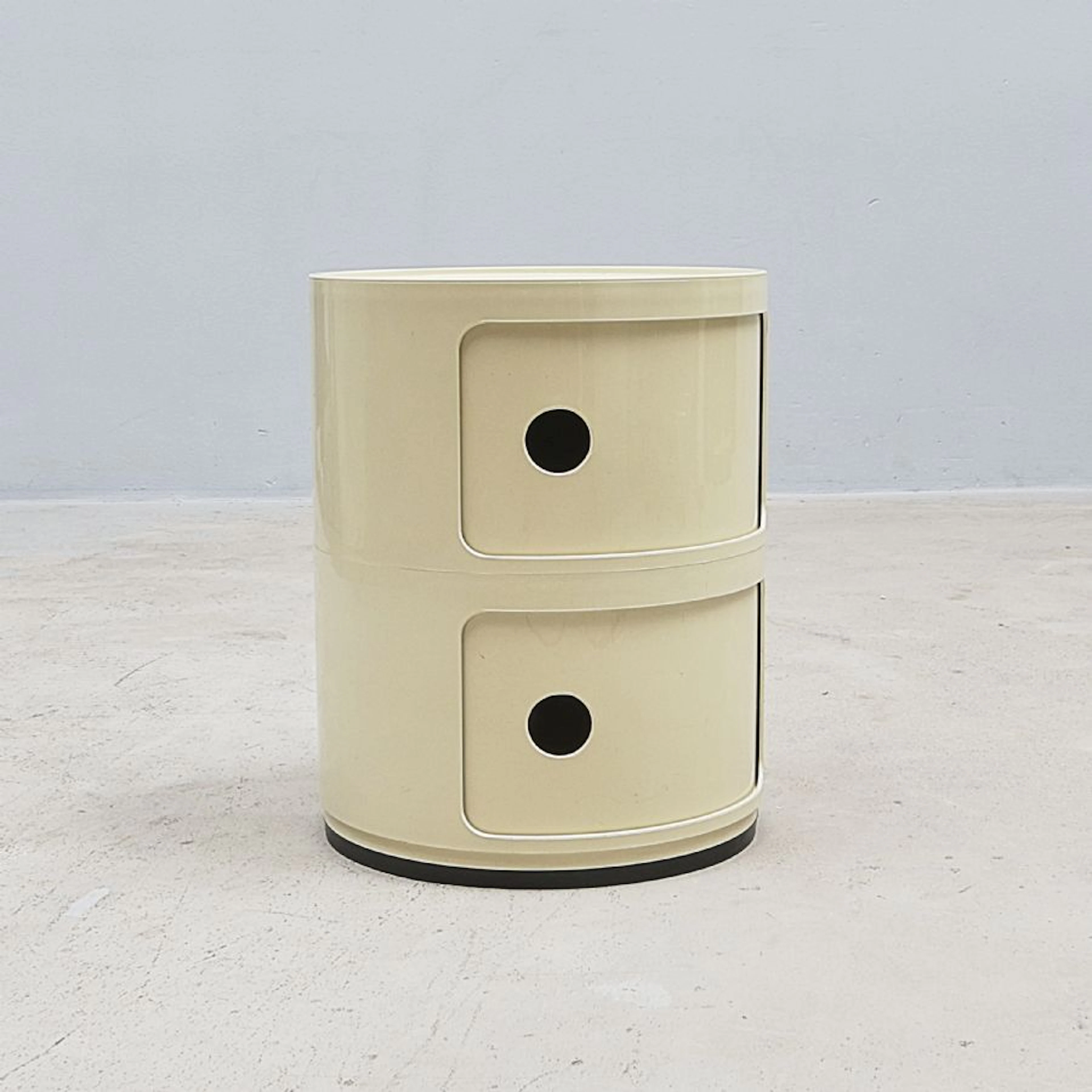 Lampbord, Kartell