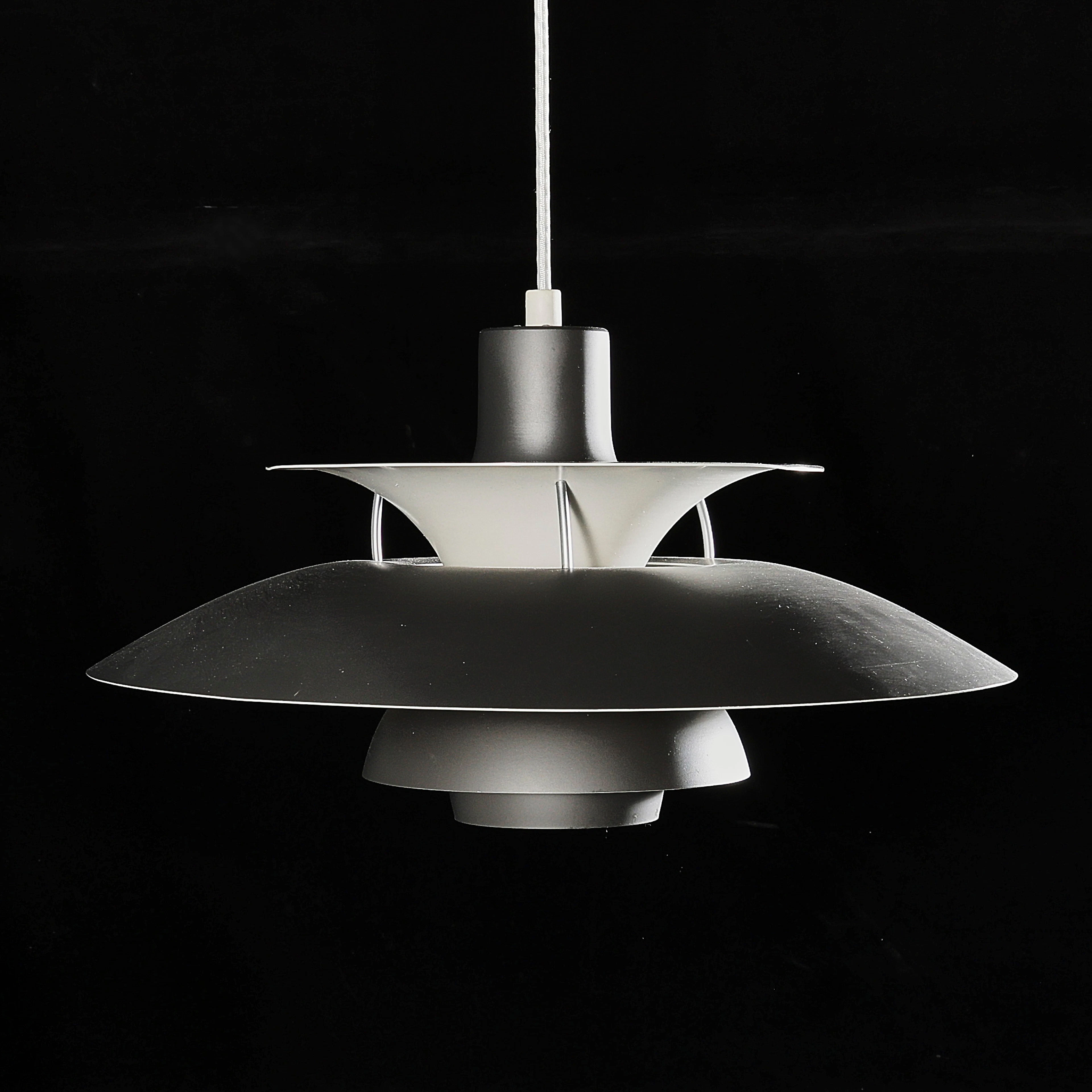 PH-lampa, PH5, Poul Henningsen för Louis Poulsen, Danmark.
