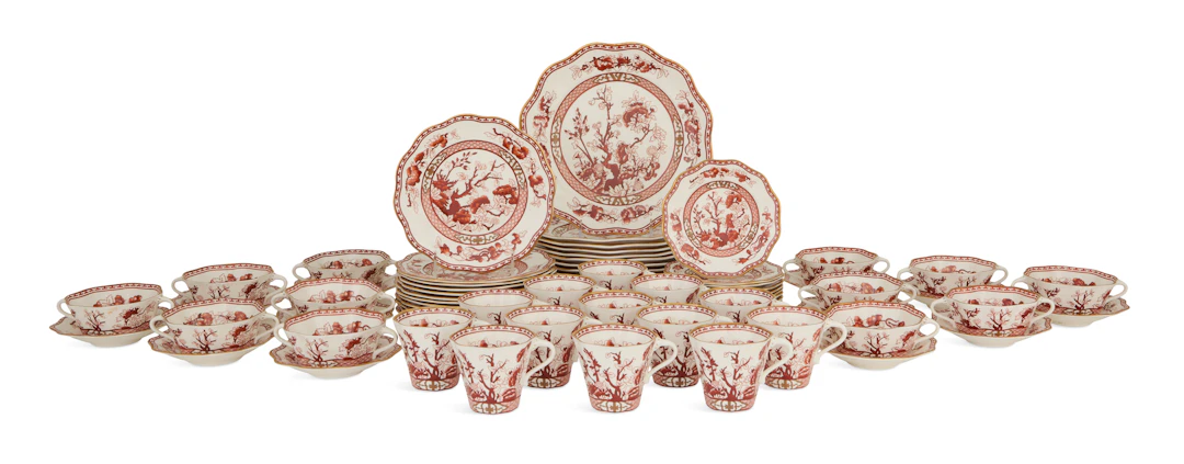 Coalport "Indian Tree Coral" Scalloped Dinner Service
