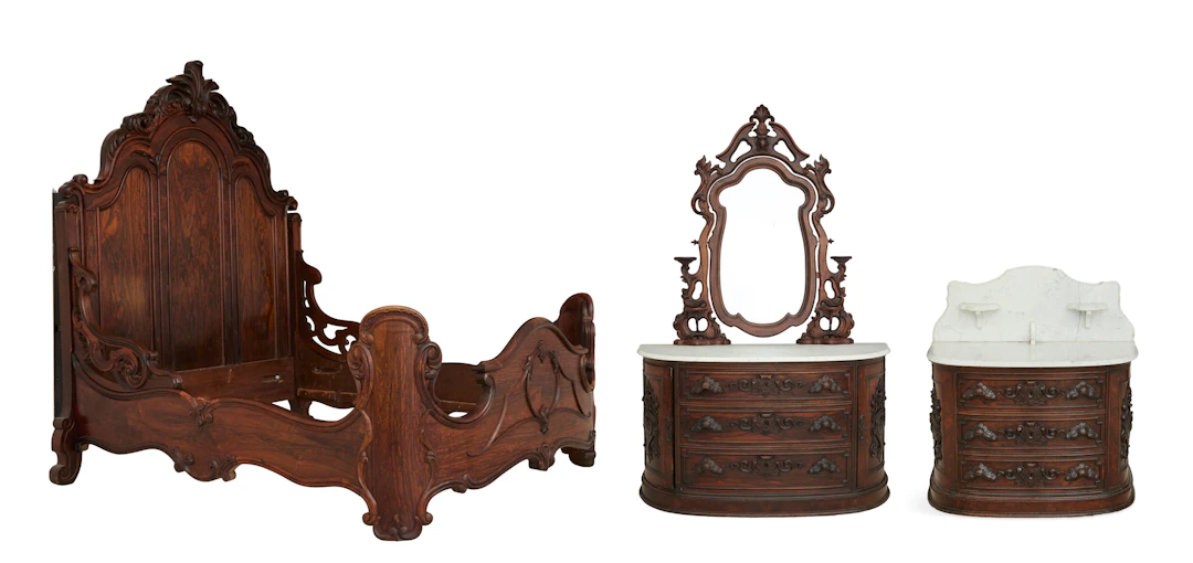 Impressive American Rococo Three-Piece Rosewood Bed Set