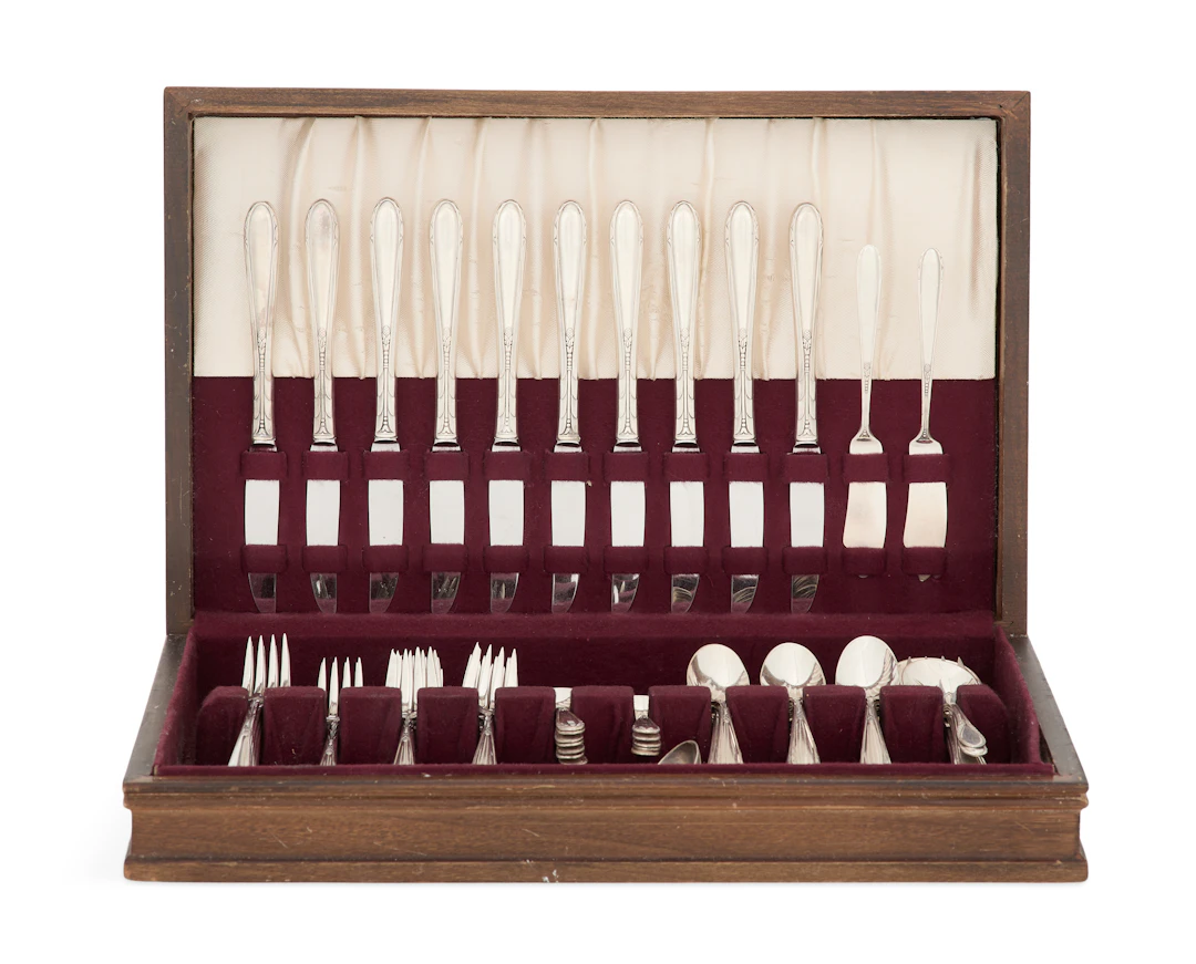 Oneida "Heiress" Sterling Silver Viande Flatware Set
