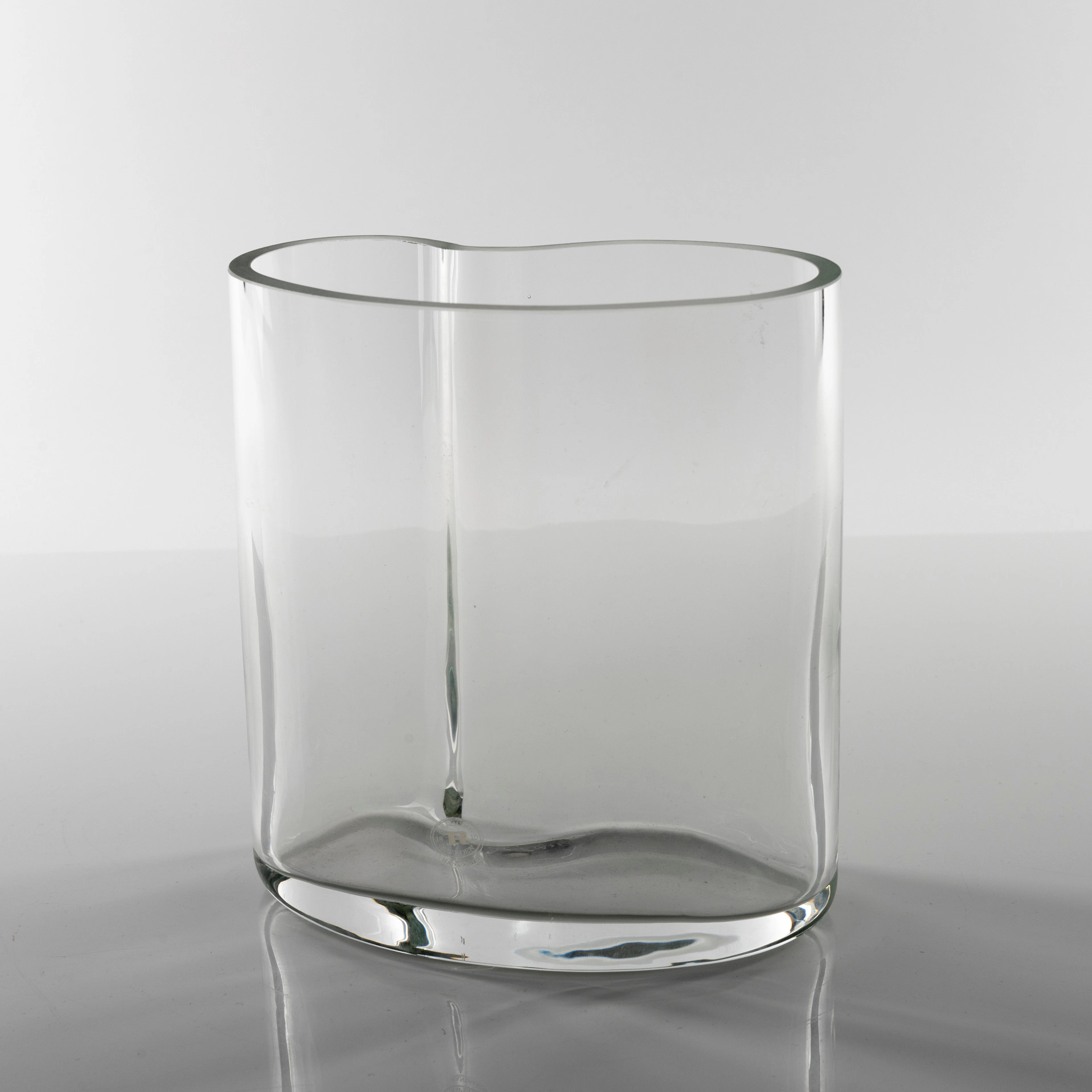 JONAS BOHLIN. Vas, glas, Reijmyre, signerad, formgiven 1997.