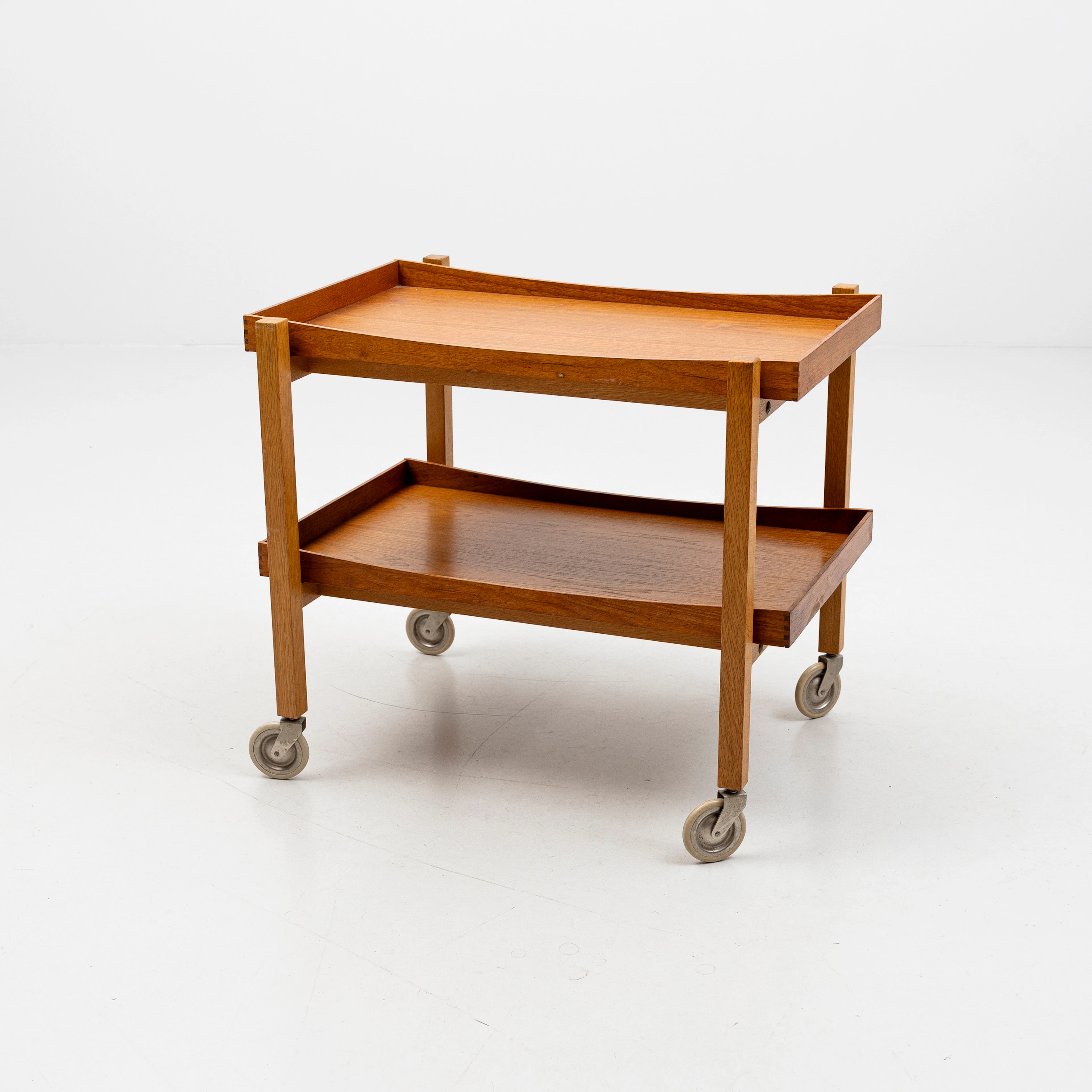SERVERINGSVAGN med brickor, teak/ek, modell "Freddy", IKEA, 1960-tal.