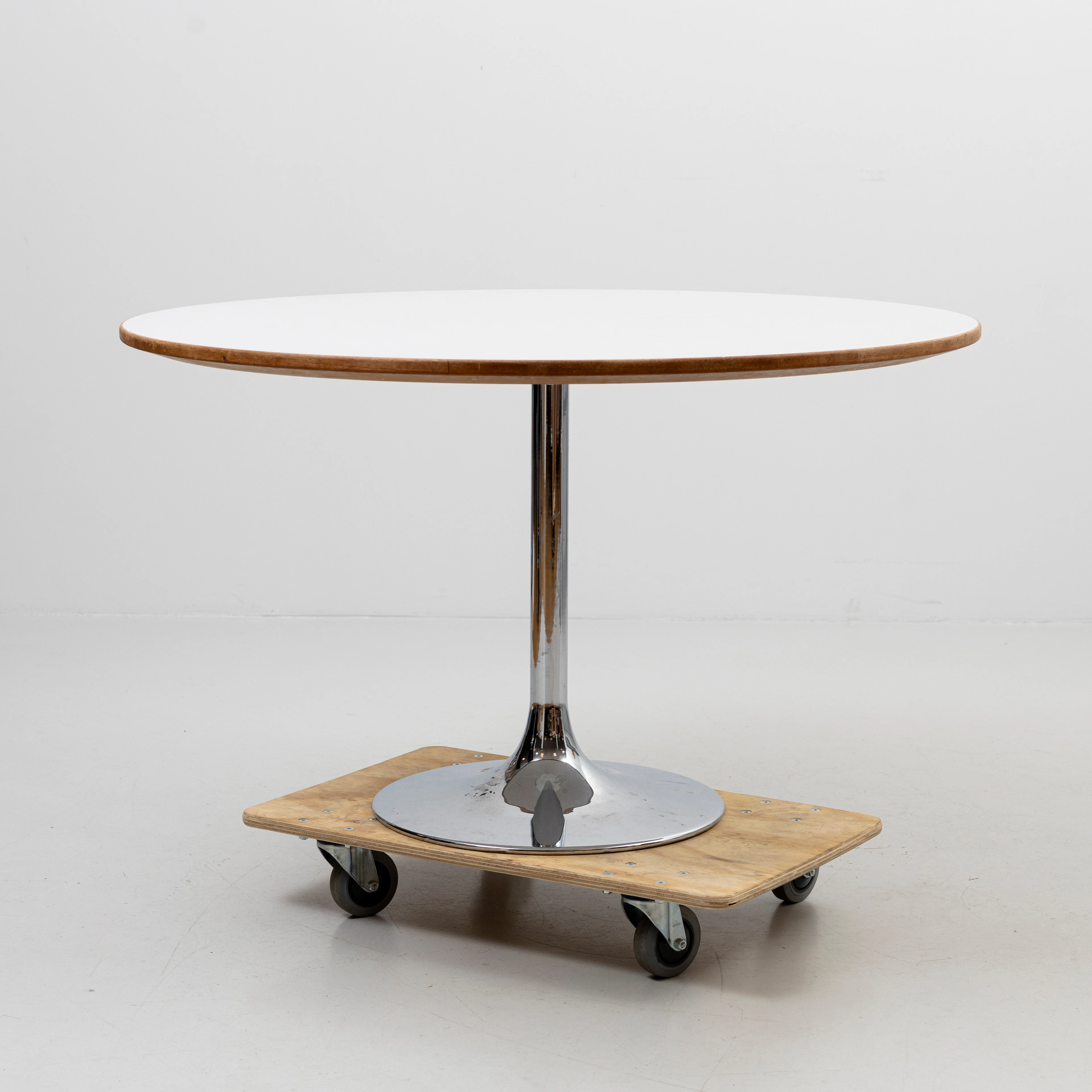 MATBORD, "Venus", Johanson Design, med Perstorpsskiva, "Virr Varr"