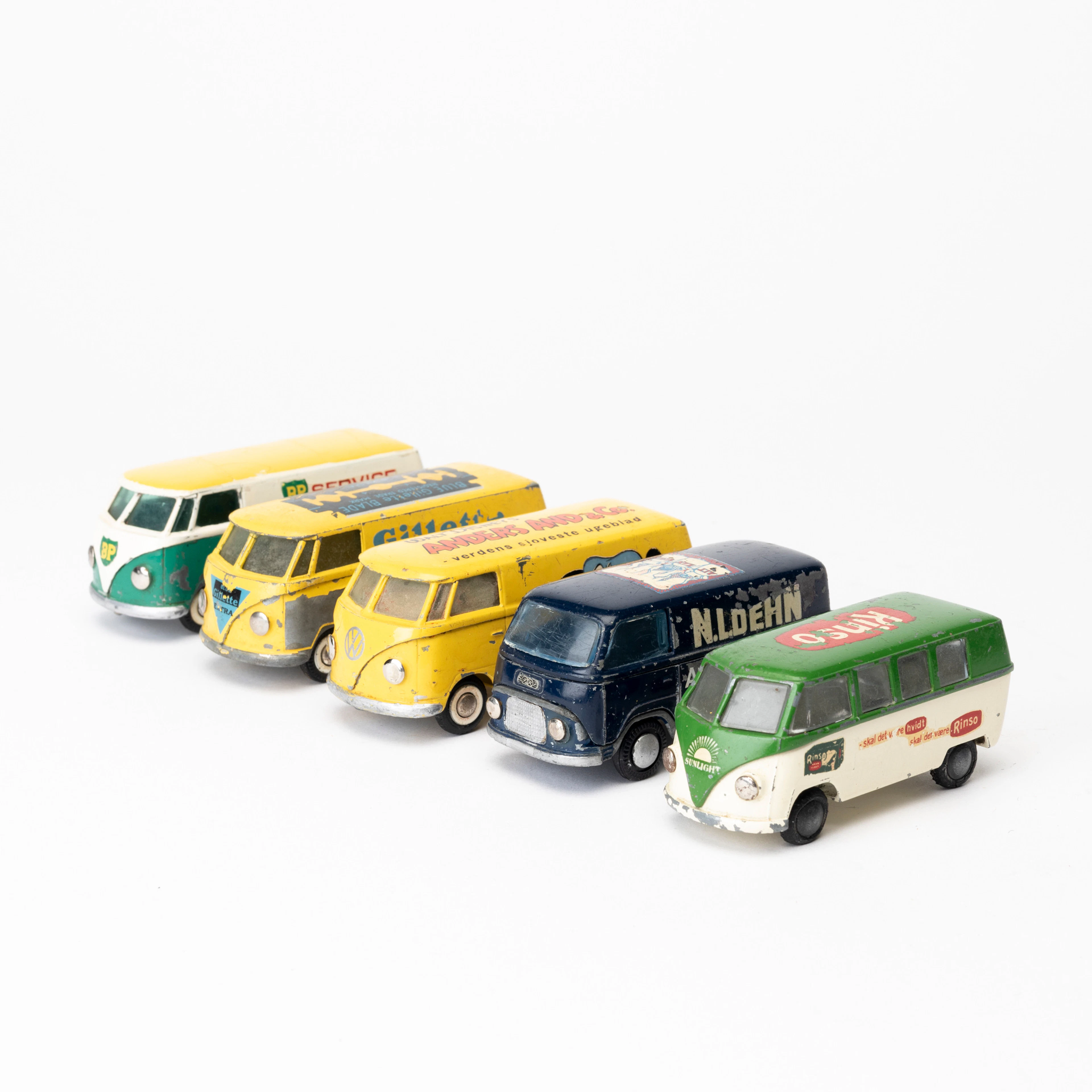 TEKNO, 5 modellbilar med reklam, Ford Taunus och Volkswagen Minibus.